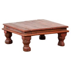 Ancien support de table de prière indien en bois bas avec pieds angulaires sculptés