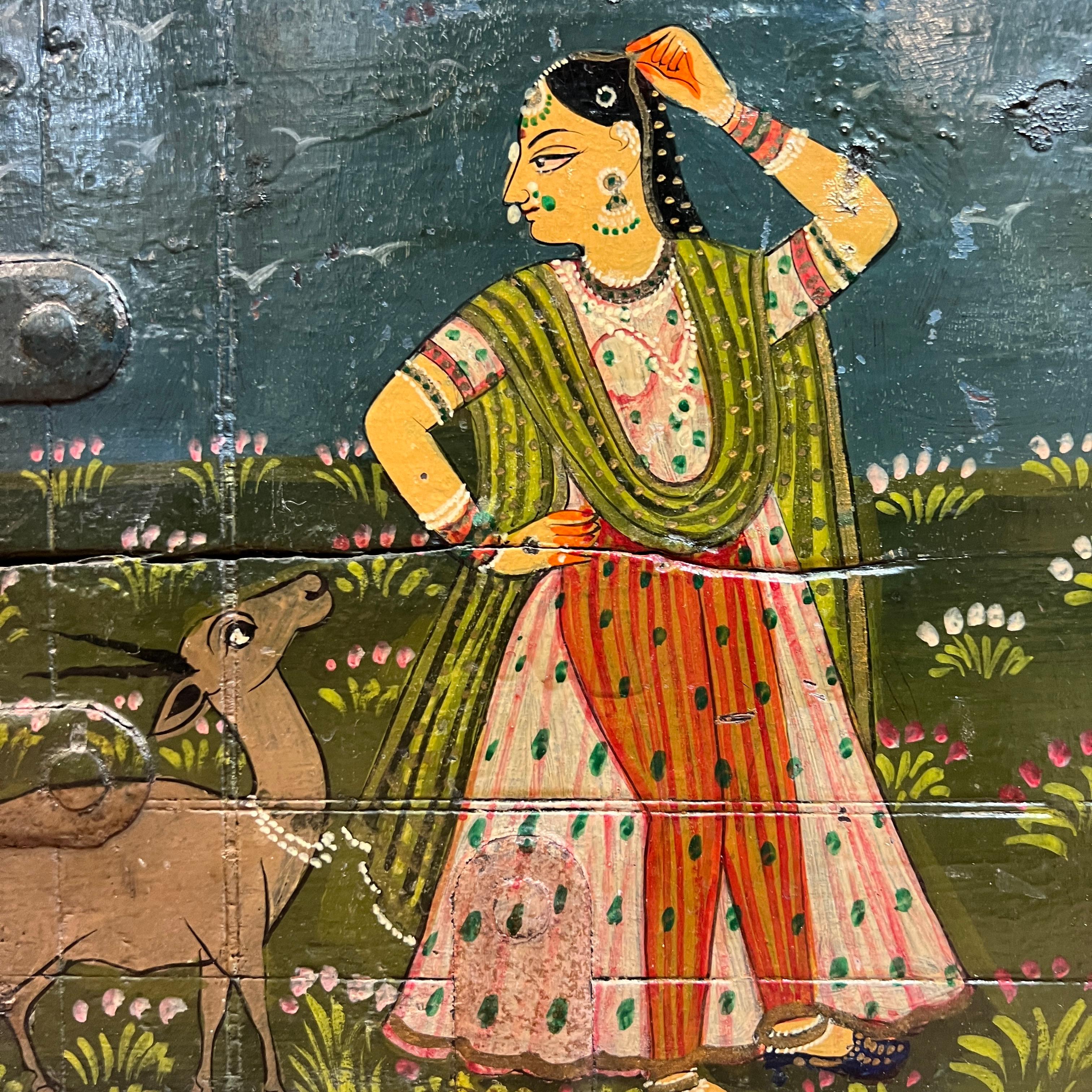 Ancienne commode padouk peinte indienne en vente 4