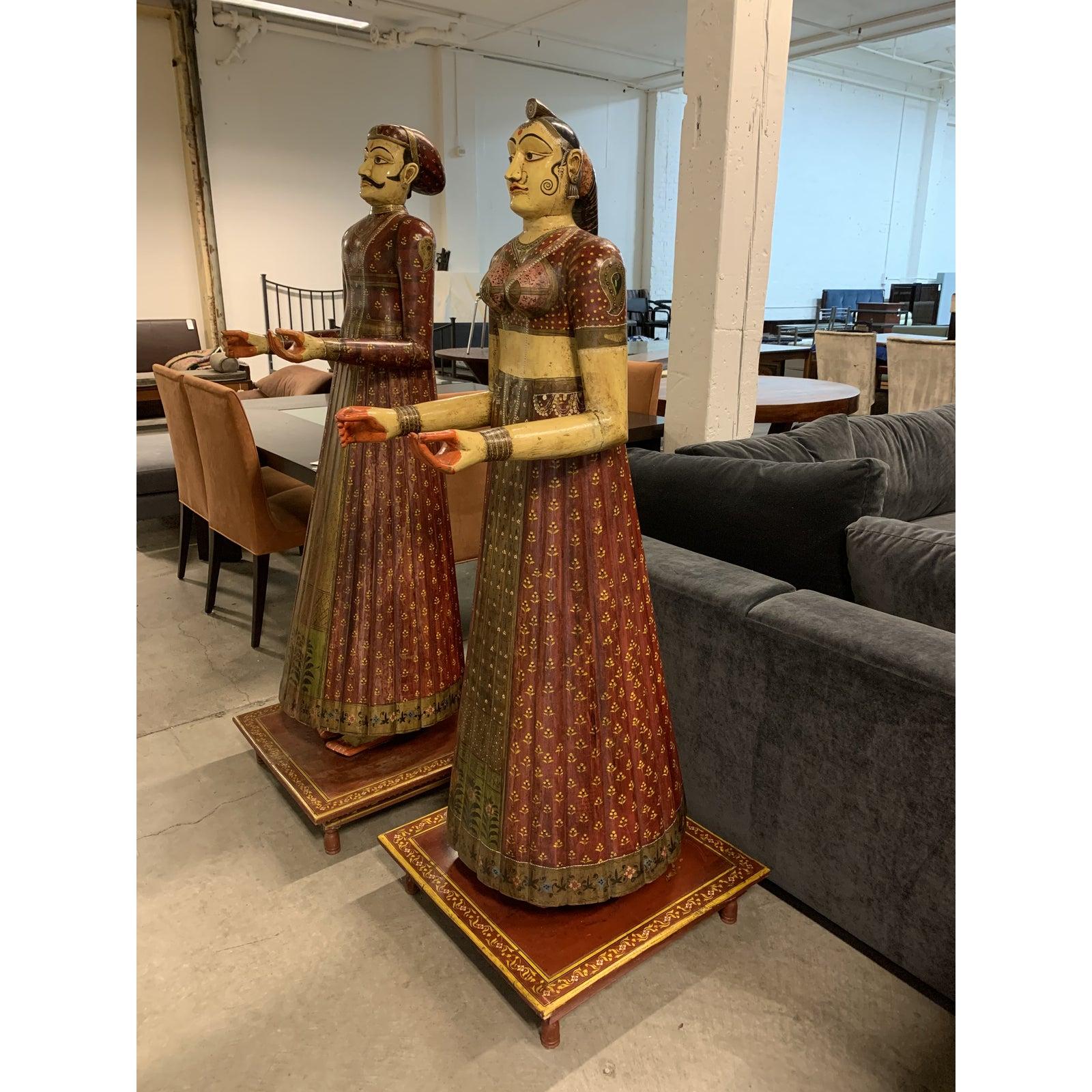 20th Century Antique Indian Rajasthani Figures a Pair For Sale