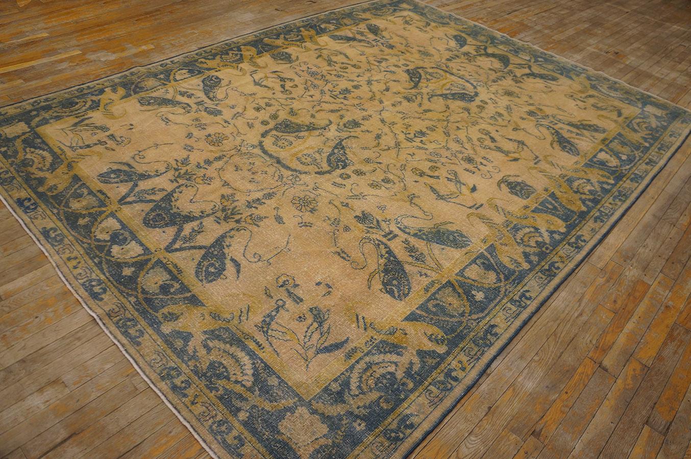 Antiker indischer Teppich, Größe: 7' 2'' x 9' 9''.