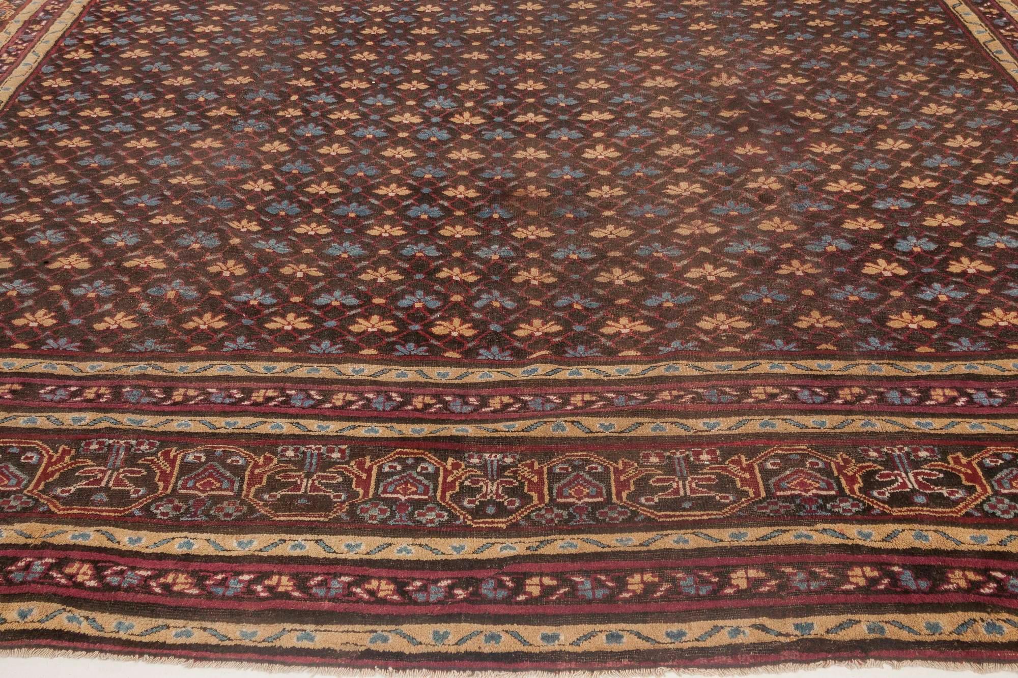 Antique Indian Handmade Wool Rug For Sale 1