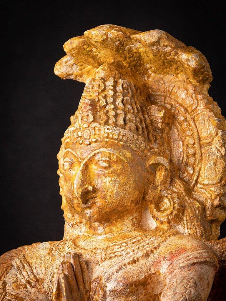Antiker indischer Sandstein-Garuda aus Indien (Holz) im Angebot
