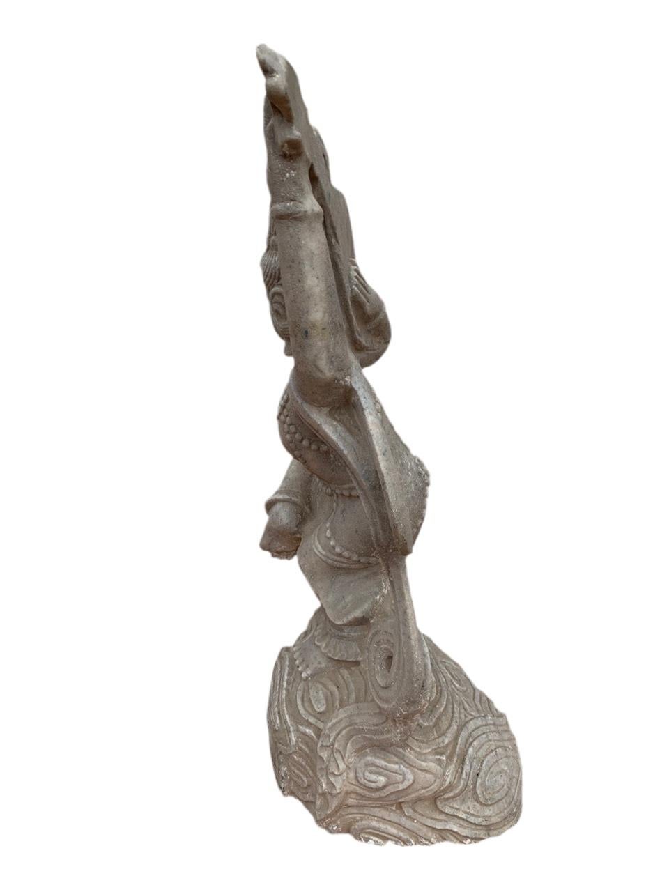 Antique Indian Saraswati Godess Indoor/Outdoor Stone Sculpture Bon état - En vente à Chicago, IL