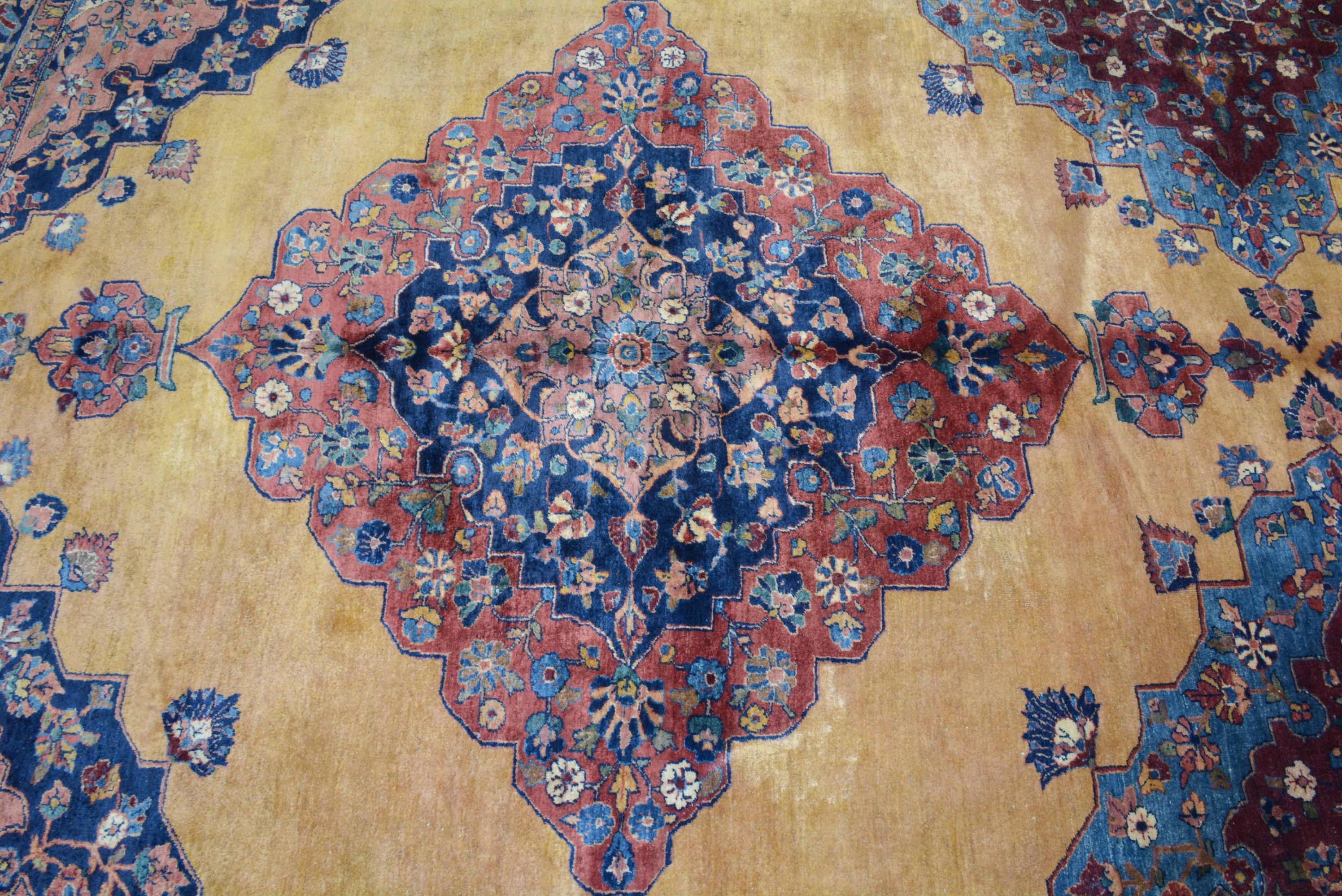 Antique Indian Sharistan Carpet In Good Condition For Sale In Closter, NJ