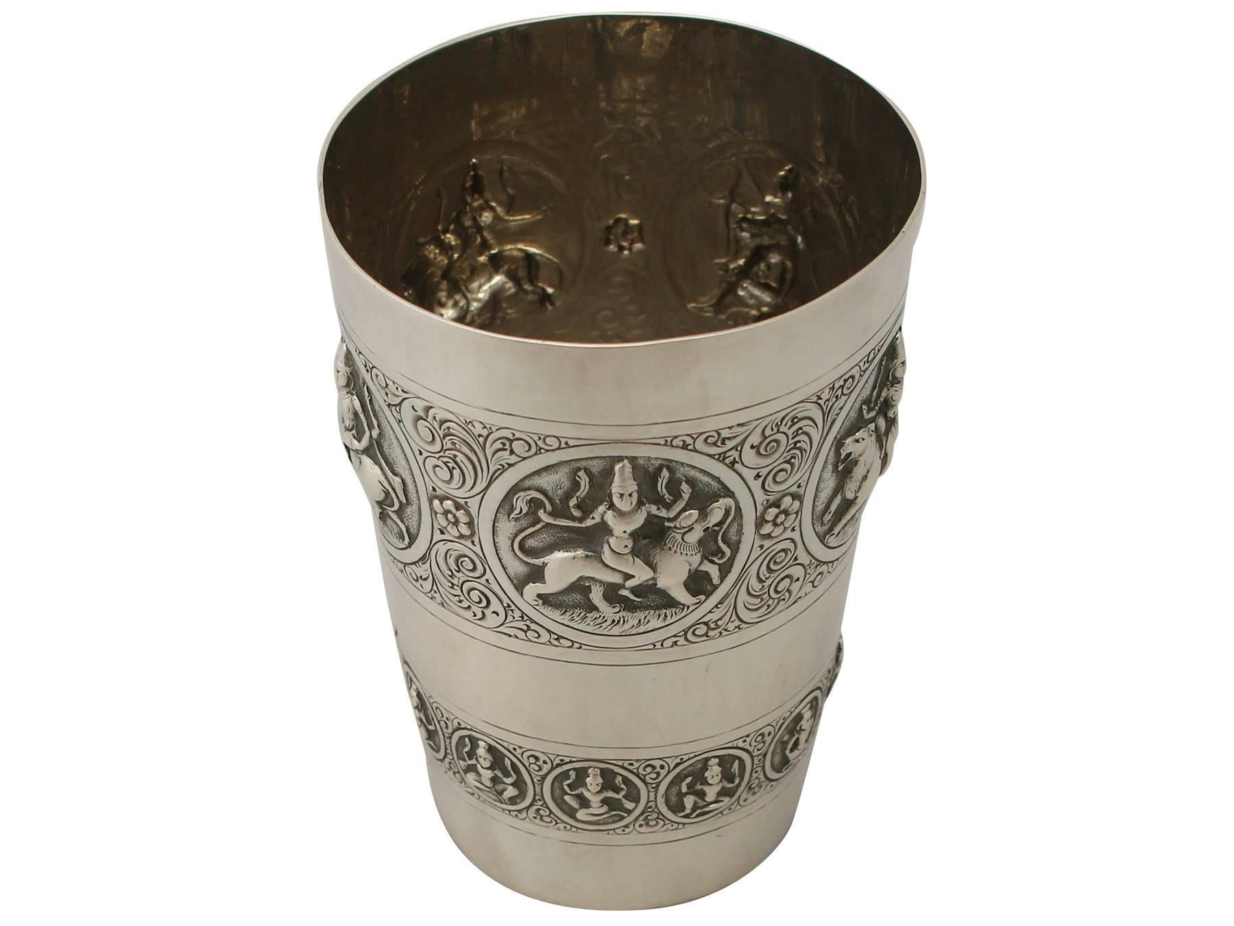 Antique Indian Silver Beaker In Excellent Condition In Jesmond, Newcastle Upon Tyne