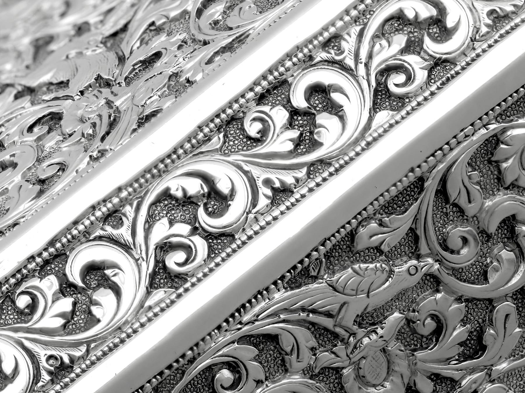 Antico flacone di colonia indiano d'argento Circa 1890 in vendita 2