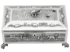 Coffret à bijoux indien ancien et miroir à main en argent, vers 1890