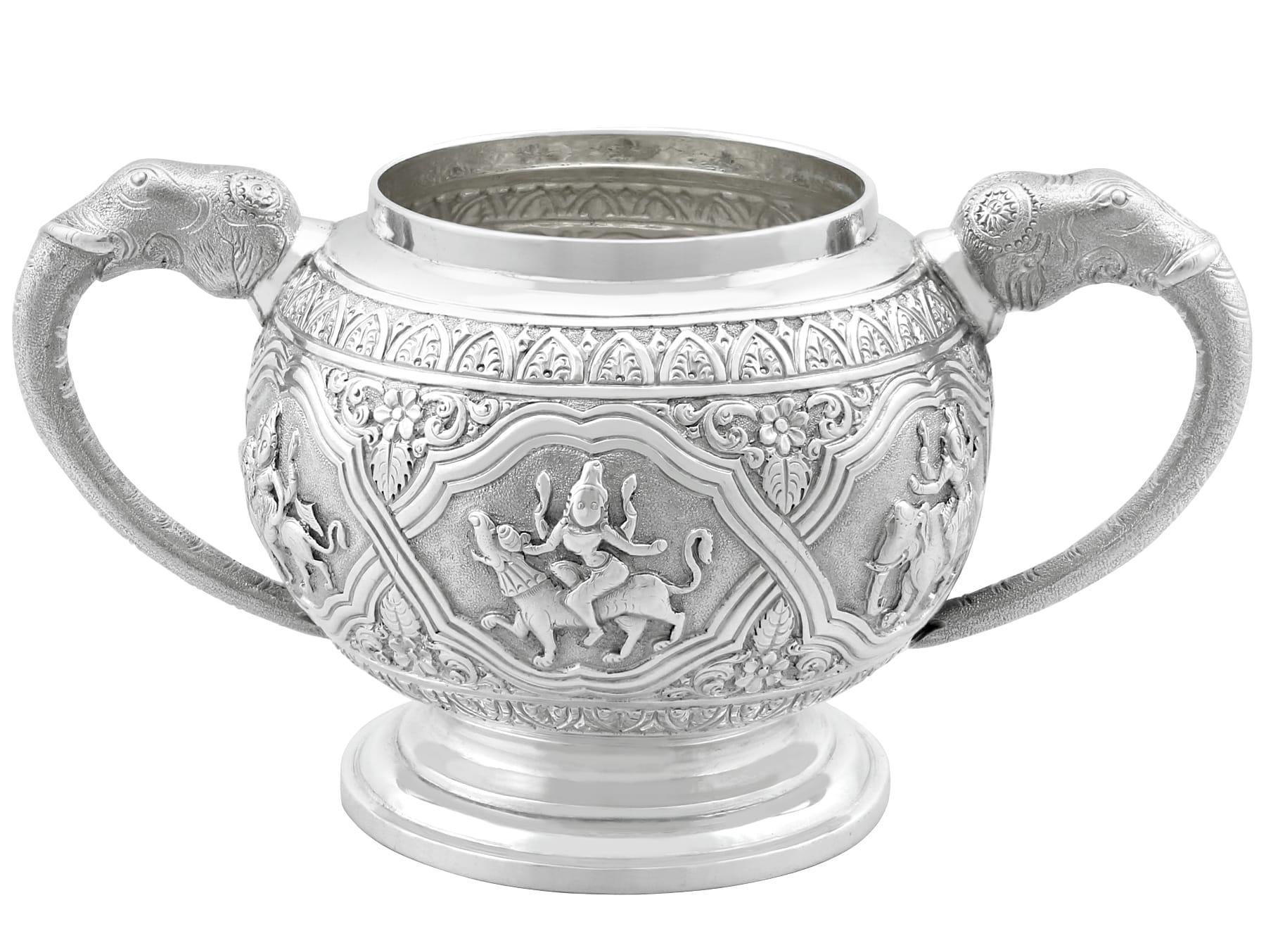 Antique Indian Silver Sugar Bowl, Circa 1900 In Excellent Condition For Sale In Jesmond, Newcastle Upon Tyne