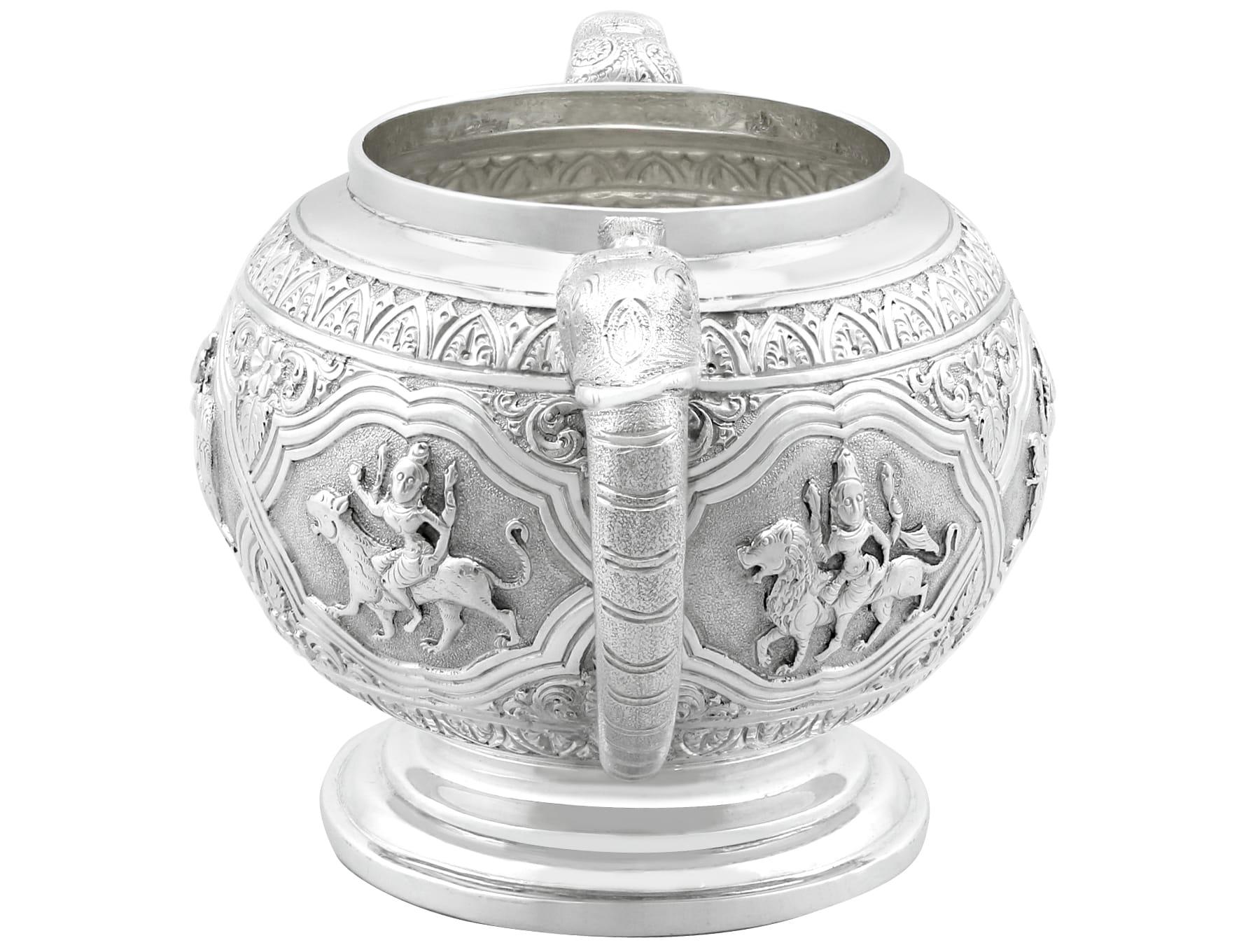Antike indische Zuckerschale aus Silber, um 1900 (Frühes 20. Jahrhundert) im Angebot