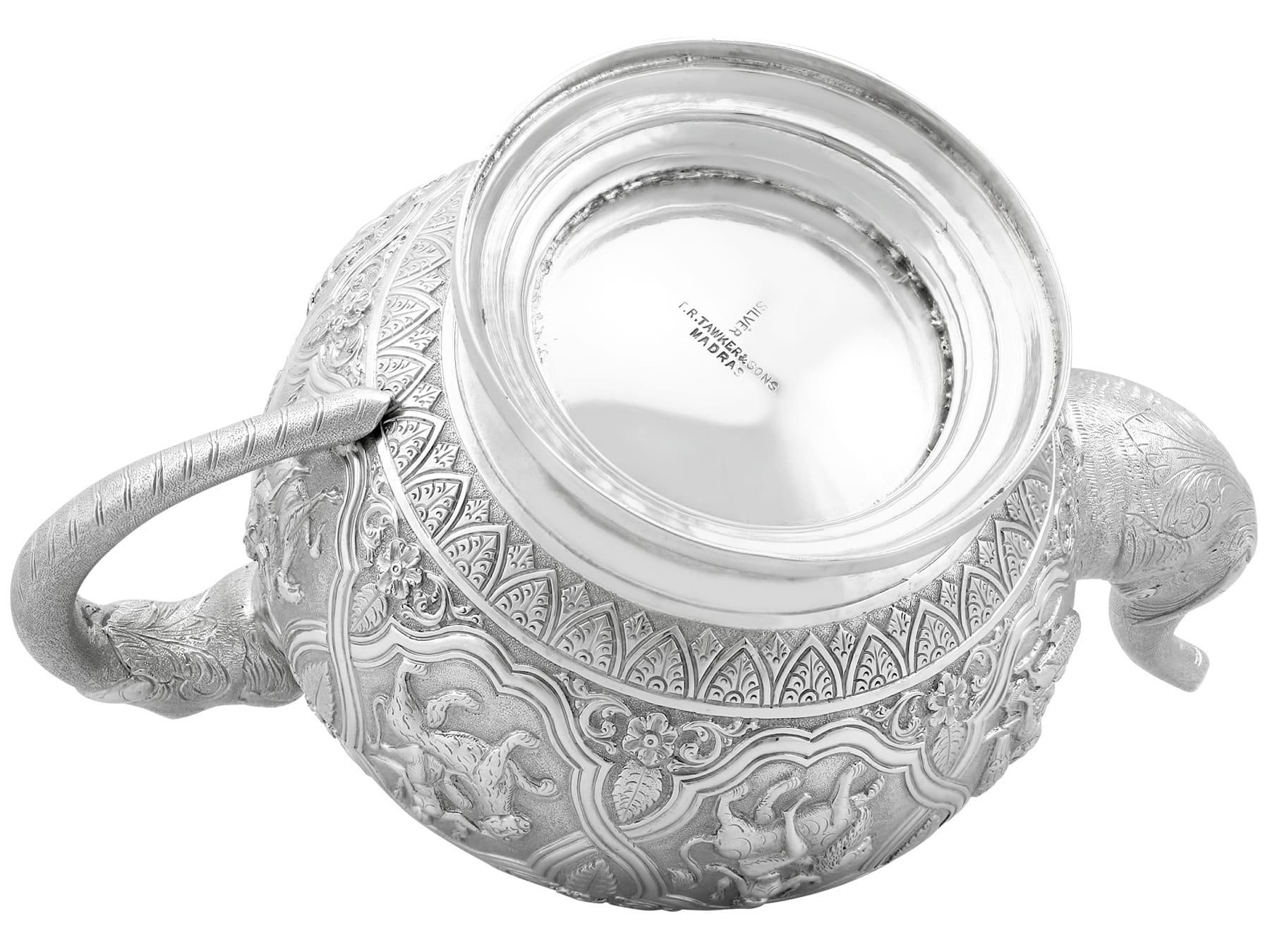 Antike indische Silber-Teekanne aus Silber im Angebot 7