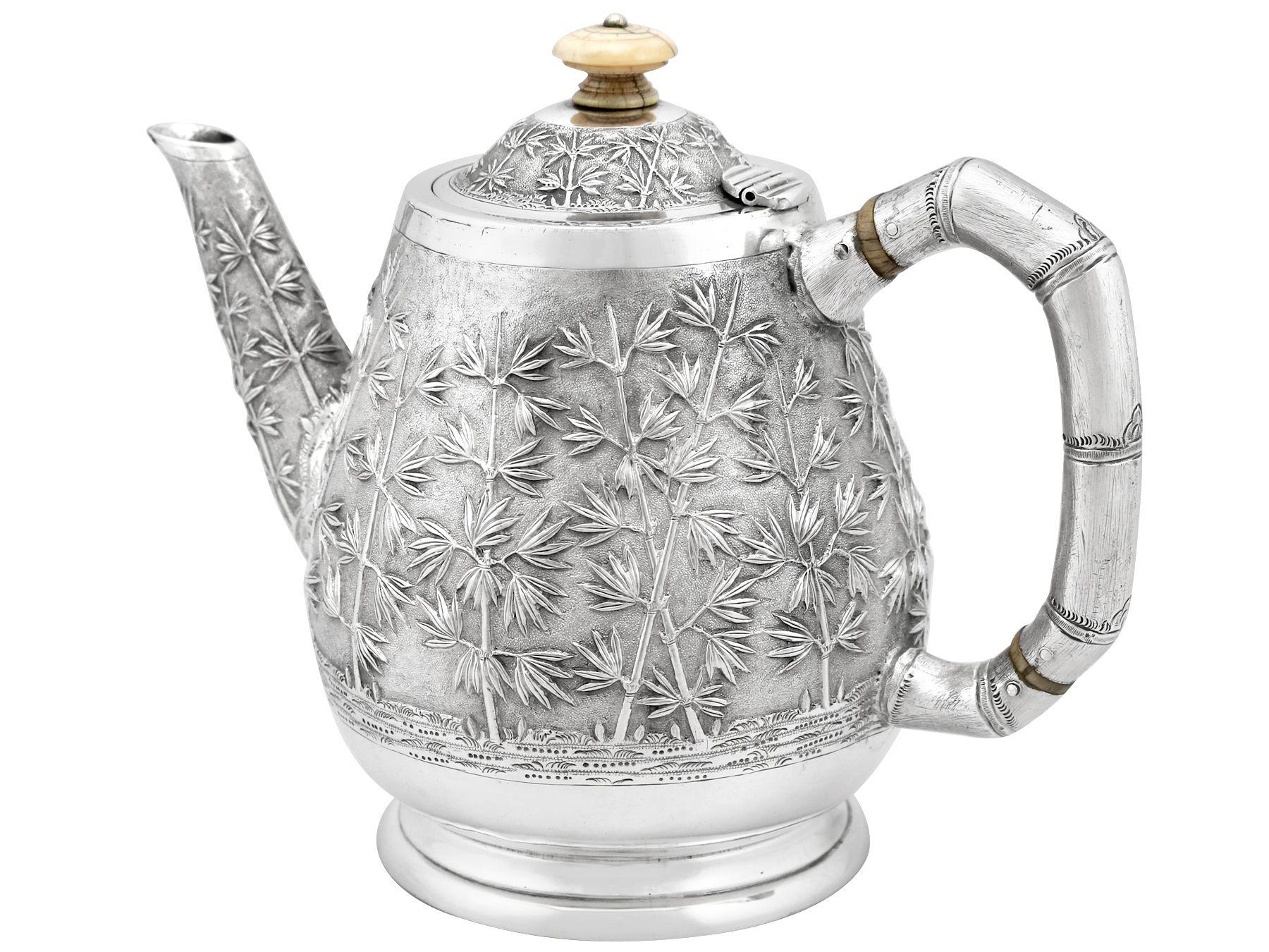 Fin du XIXe siècle Service à thé indien ancien trois pièces en vente