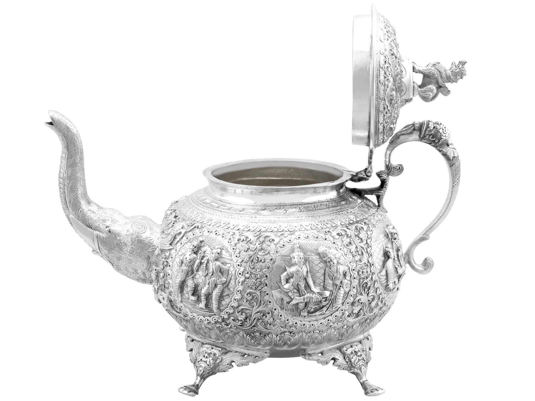  Antikes indisches dreiteiliges Teeservice aus Silber im Angebot 5