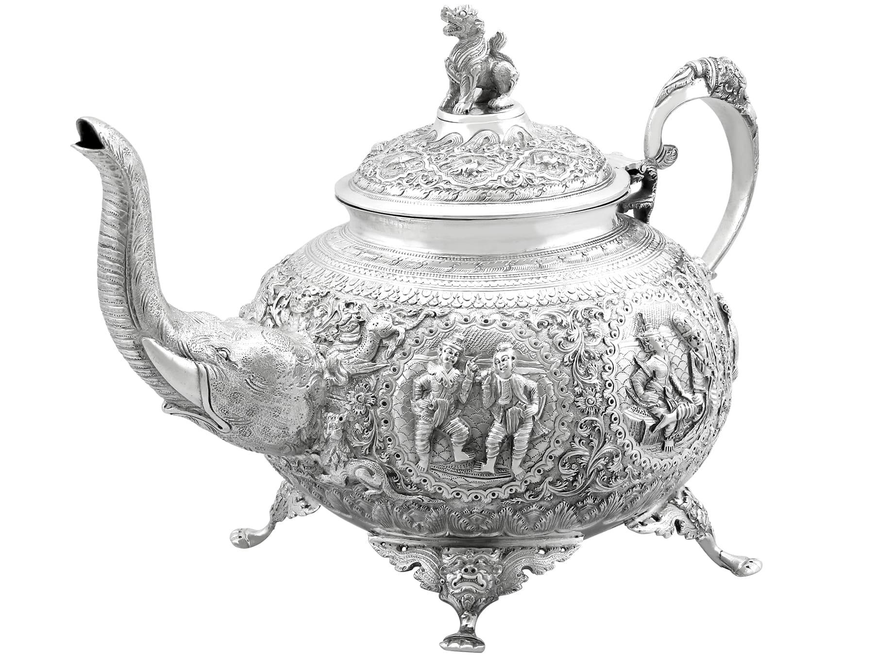  Antikes indisches dreiteiliges Teeservice aus Silber im Angebot 3