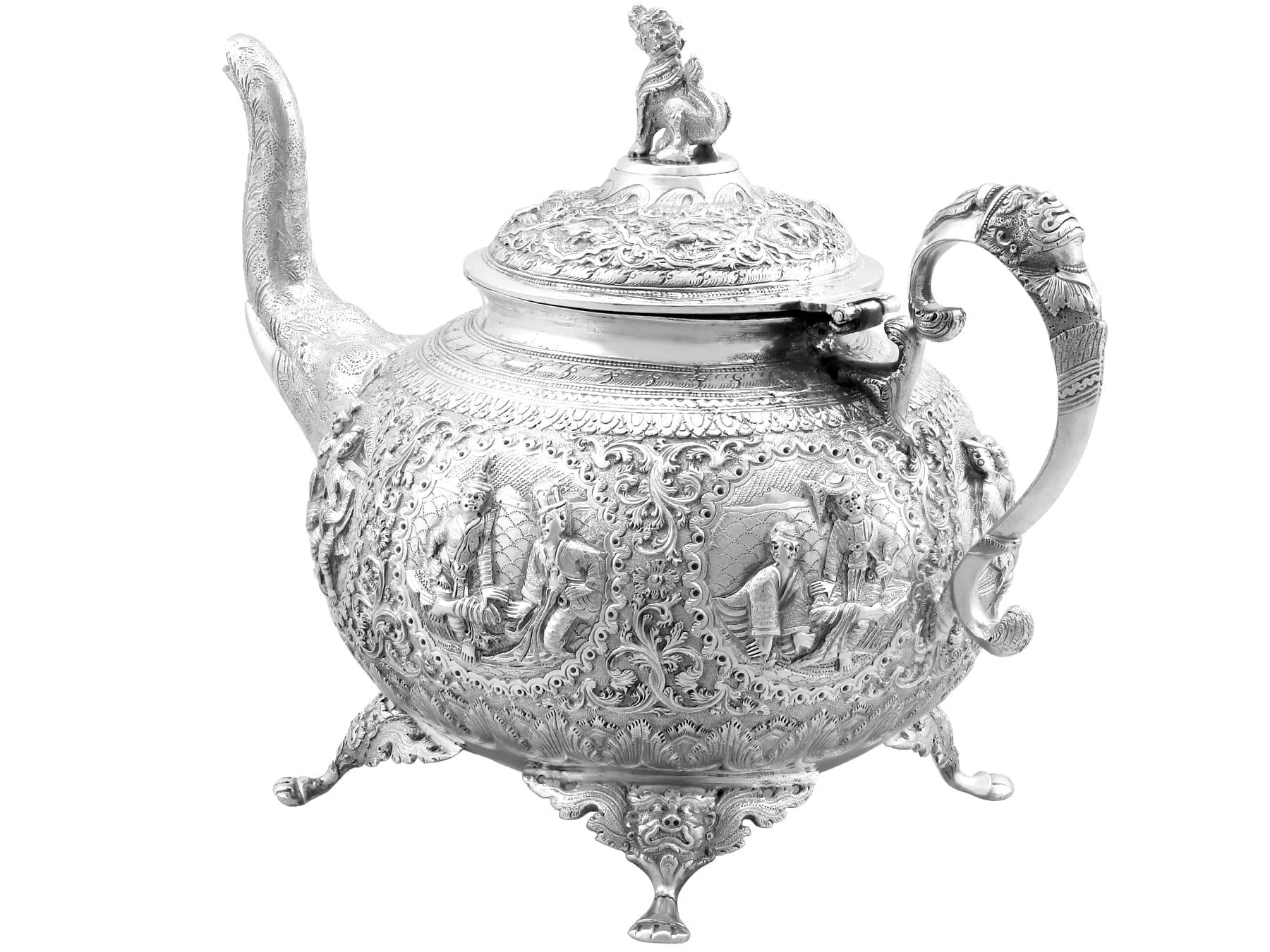  Antikes indisches dreiteiliges Teeservice aus Silber im Angebot 4