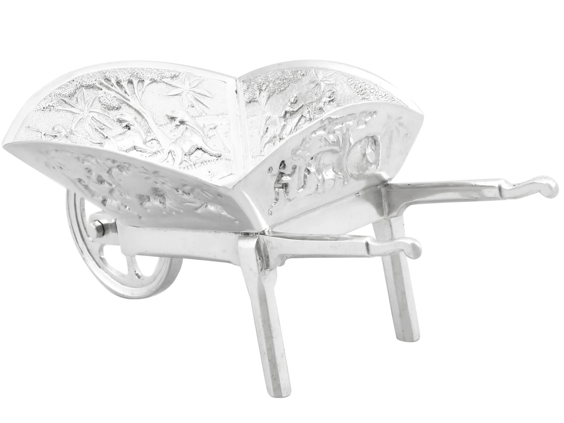 Antique Indian Silver Wheelbarrow Bon Bon Dishes Circa 1900 For Sale 3