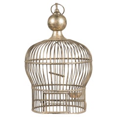 Cage à oiseaux indienne ancienne en laiton argenté, de forme bombée en ballon, surmontée d'un pommeau en anneau