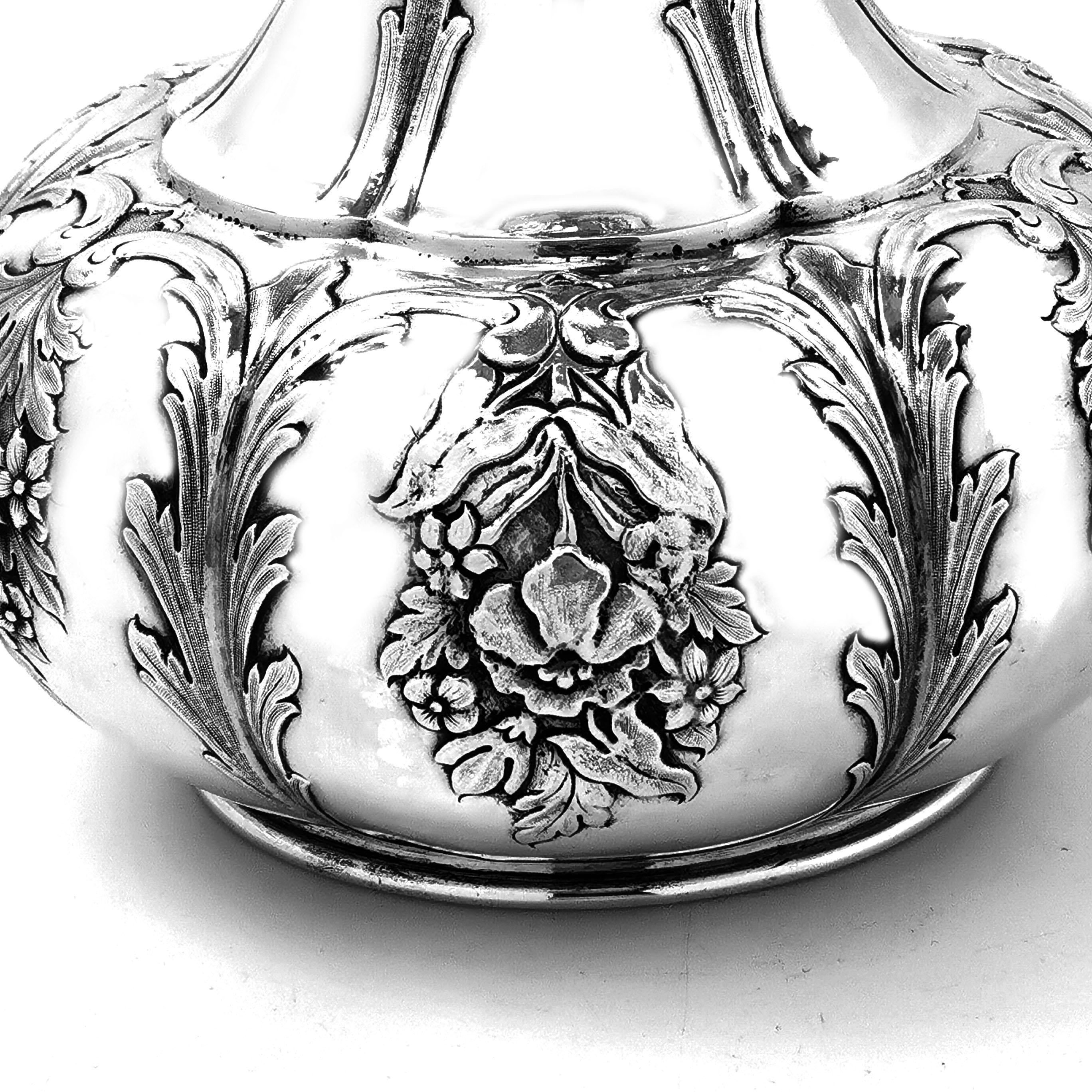 Antique Indian Sterling Silver Decanter circa 1863 Military Presentation In Good Condition In London, GB