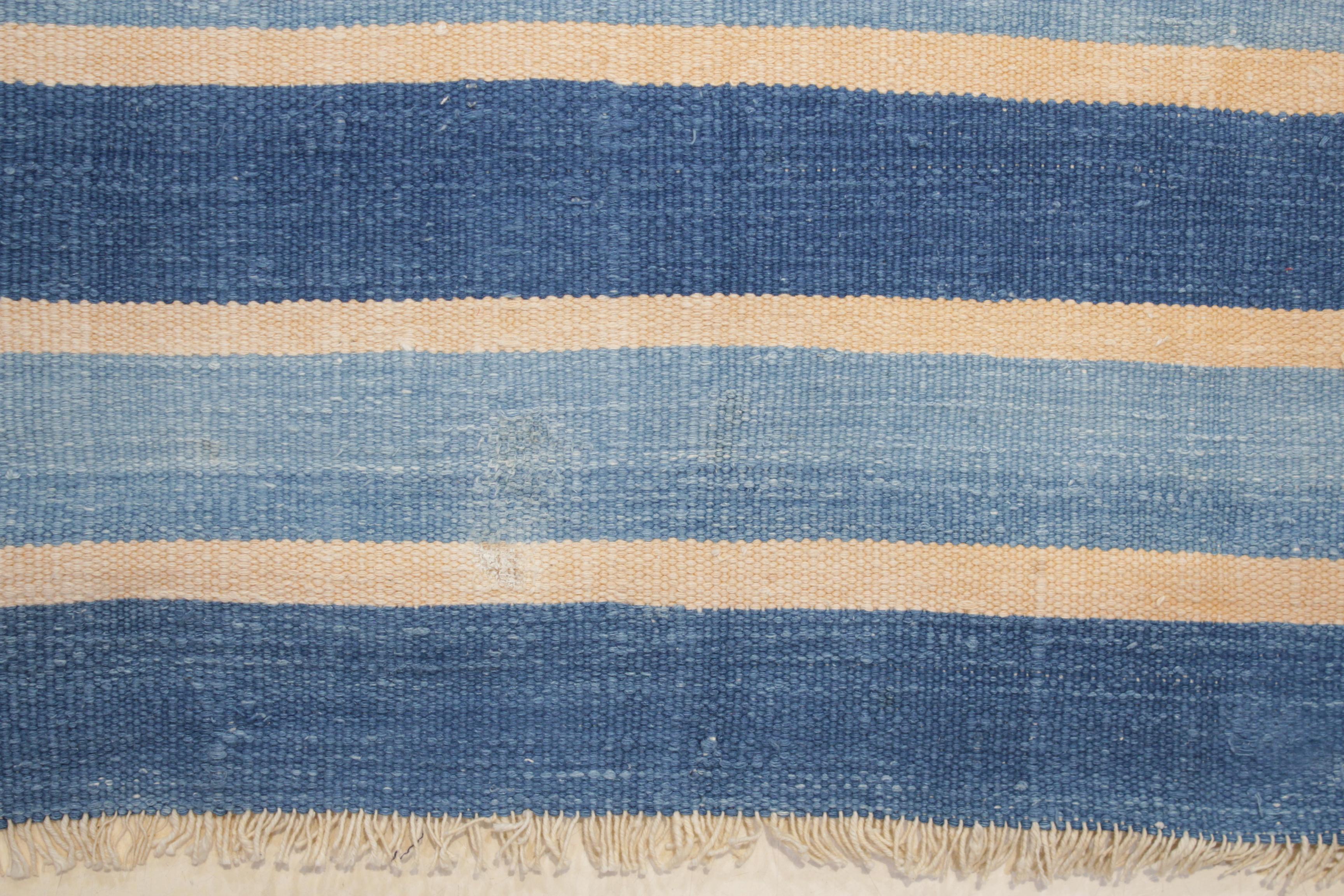 Antiguo Dhurrie indio de algodón a rayas en dos tonos de azul índigo Algodón en venta