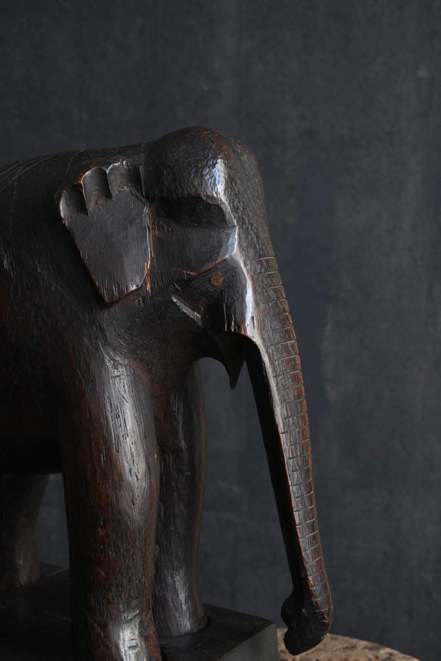 Antique Indian wooden elephant figurine/carved animal/circa 1920 For Sale 2
