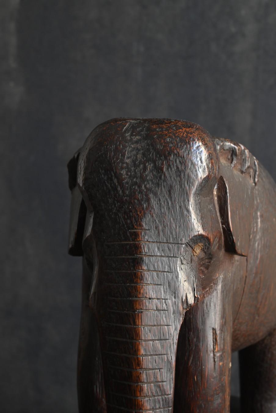Antique Indian wooden elephant figurine/carved animal/circa 1920 For Sale 5