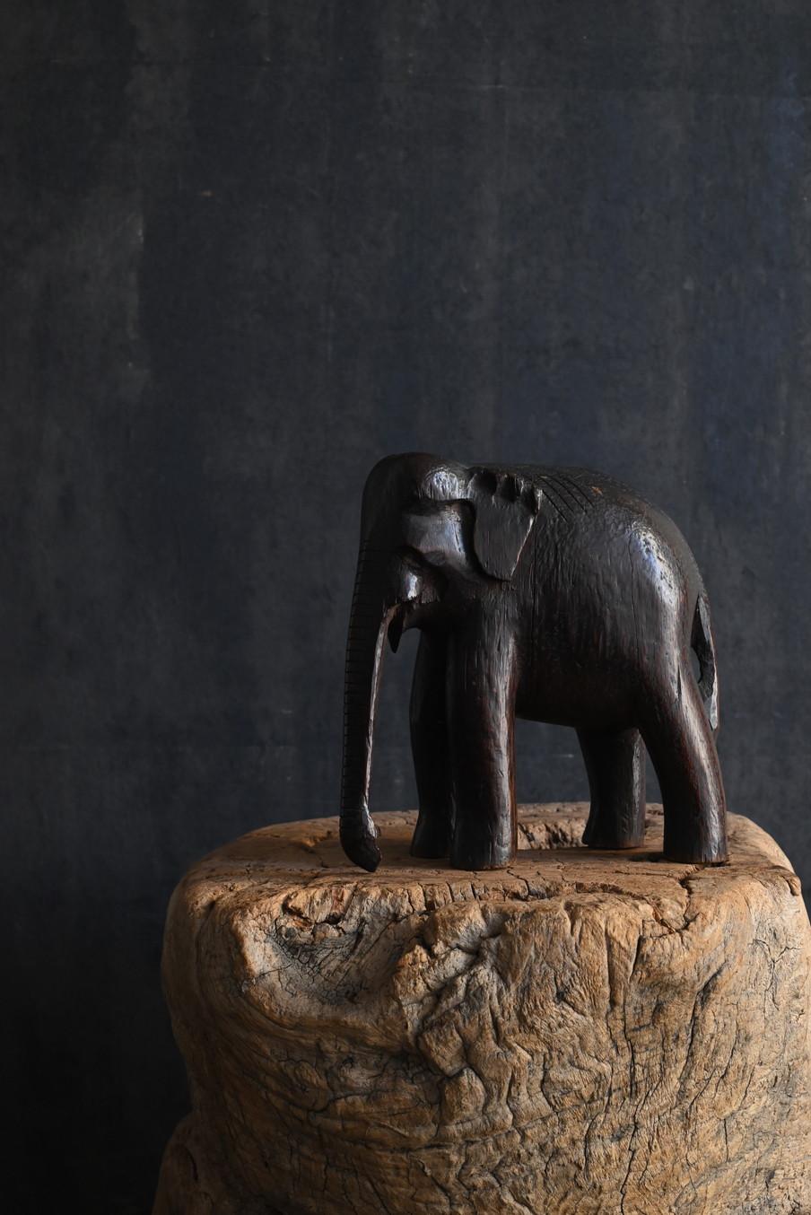 Antique Indian wooden elephant figurine/carved animal/circa 1920 For Sale 9