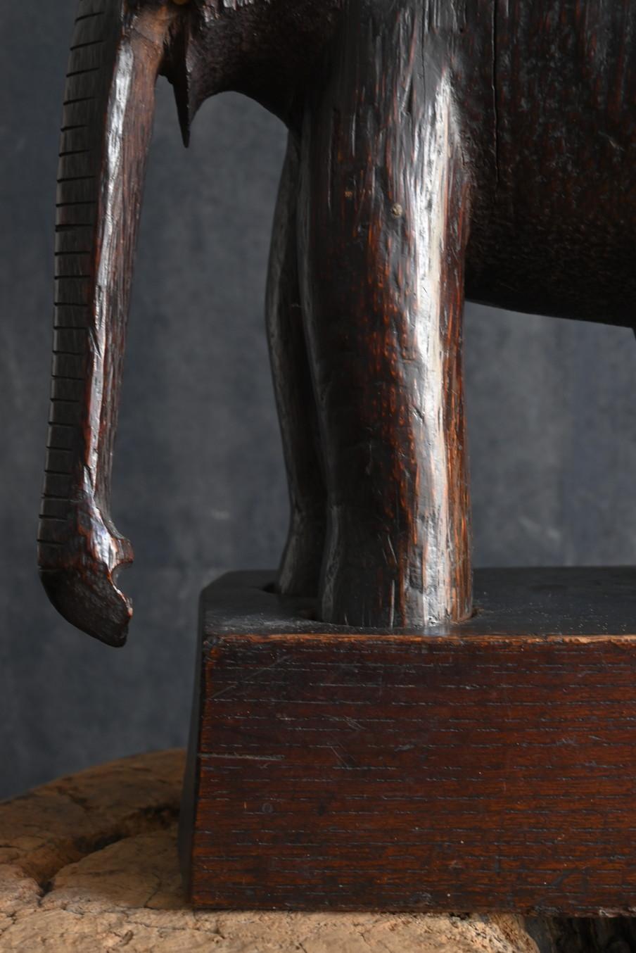 Antique Indian wooden elephant figurine/carved animal/circa 1920 In Good Condition For Sale In Sammu-shi, Chiba