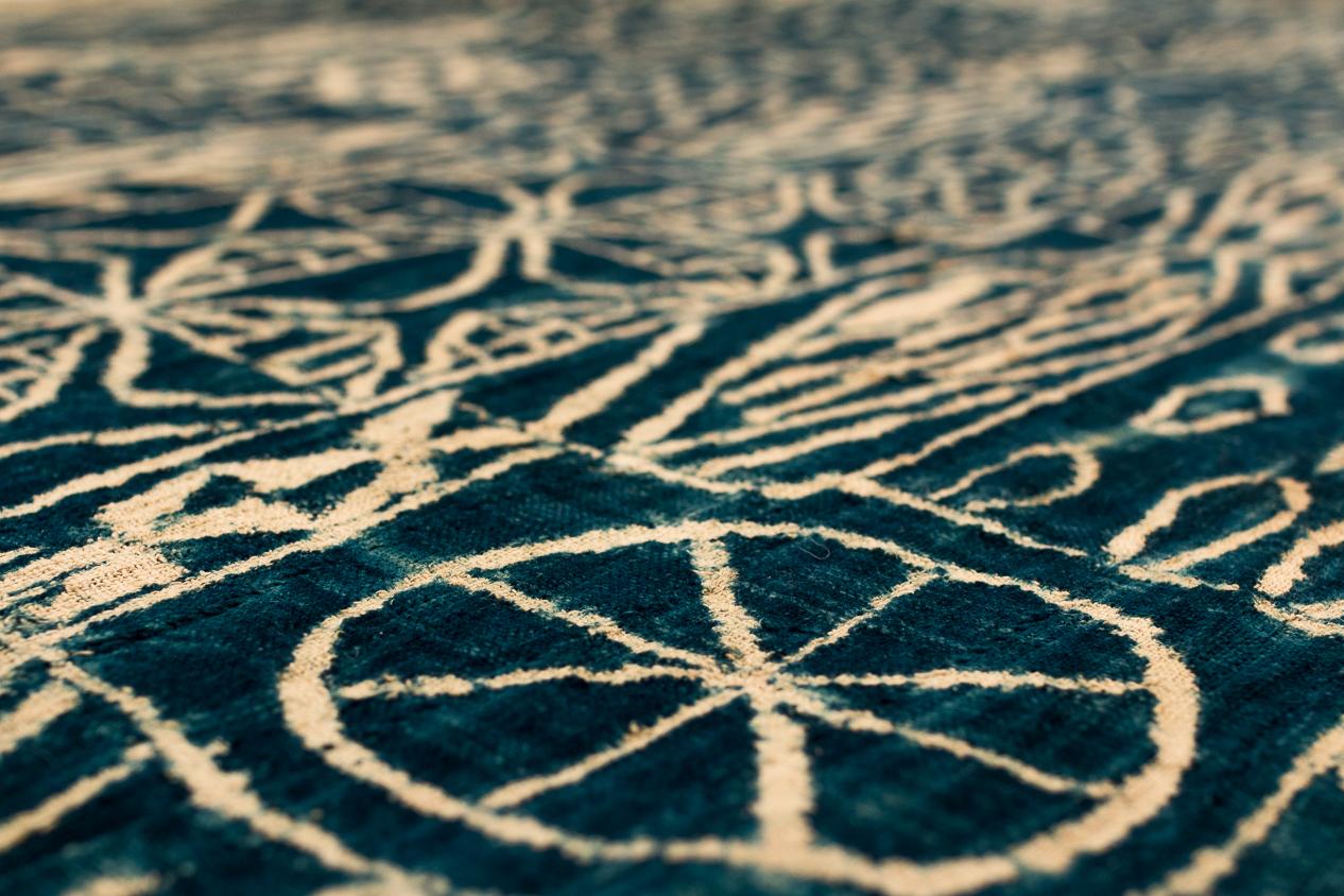 Antikes indigoblaues gefärbtes Textil/Wandbehang aus Kamee, Afrika im Angebot 4