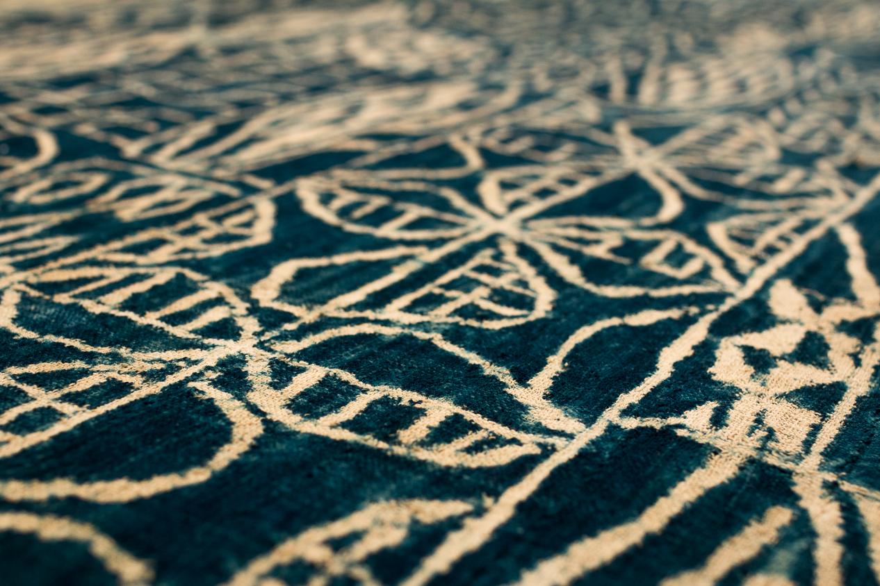 Antikes indigoblaues gefärbtes Textil/Wandbehang aus Kamee, Afrika im Angebot 5