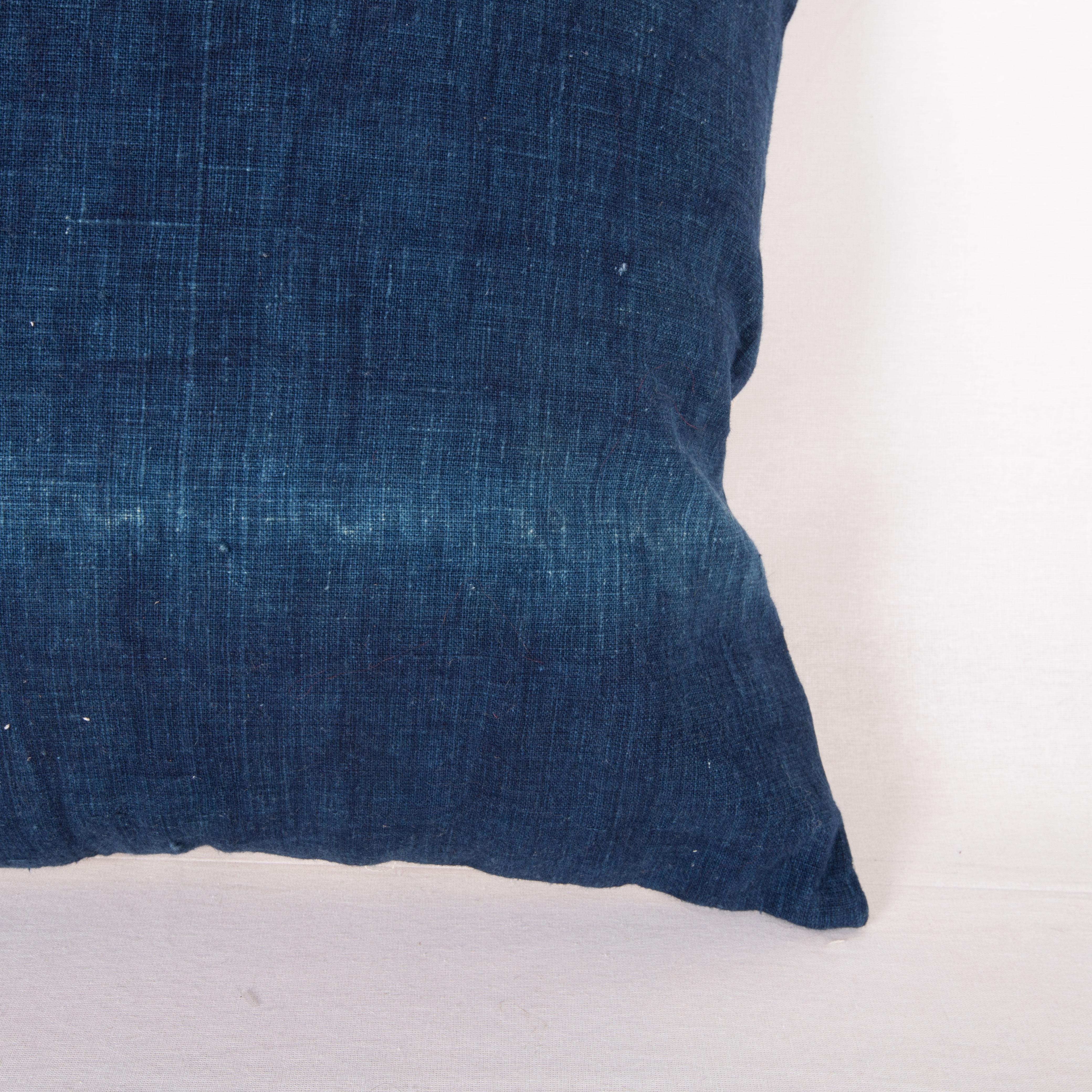 Couvercle d'oreiller indigo ancien fabriqué à partir d'un coussin de courtepointe, début du 20e siècle en Turquie Bon état - En vente à Istanbul, TR