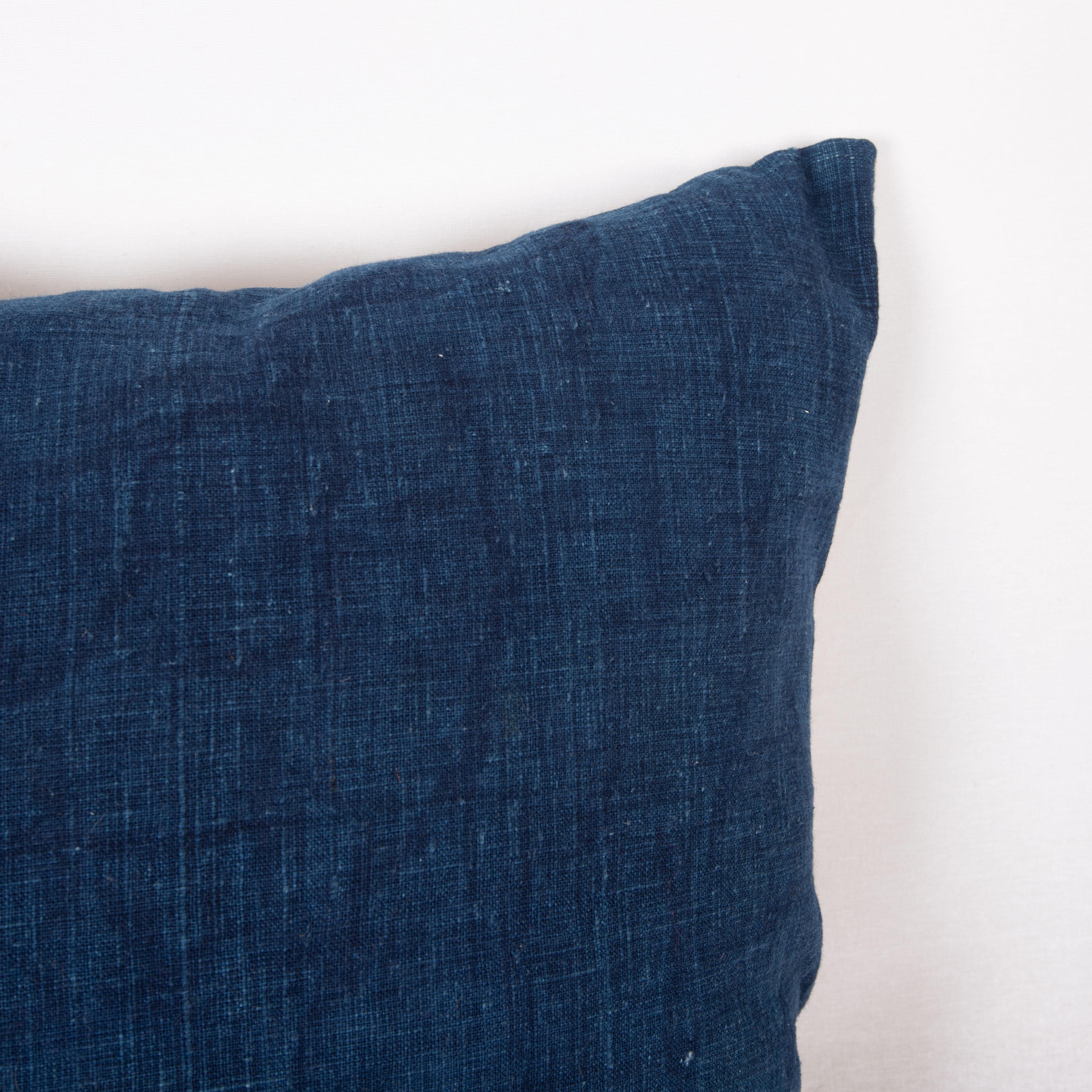 20ième siècle Couvercle d'oreiller indigo ancien fabriqué à partir d'un coussin de courtepointe, début du 20e siècle en Turquie en vente