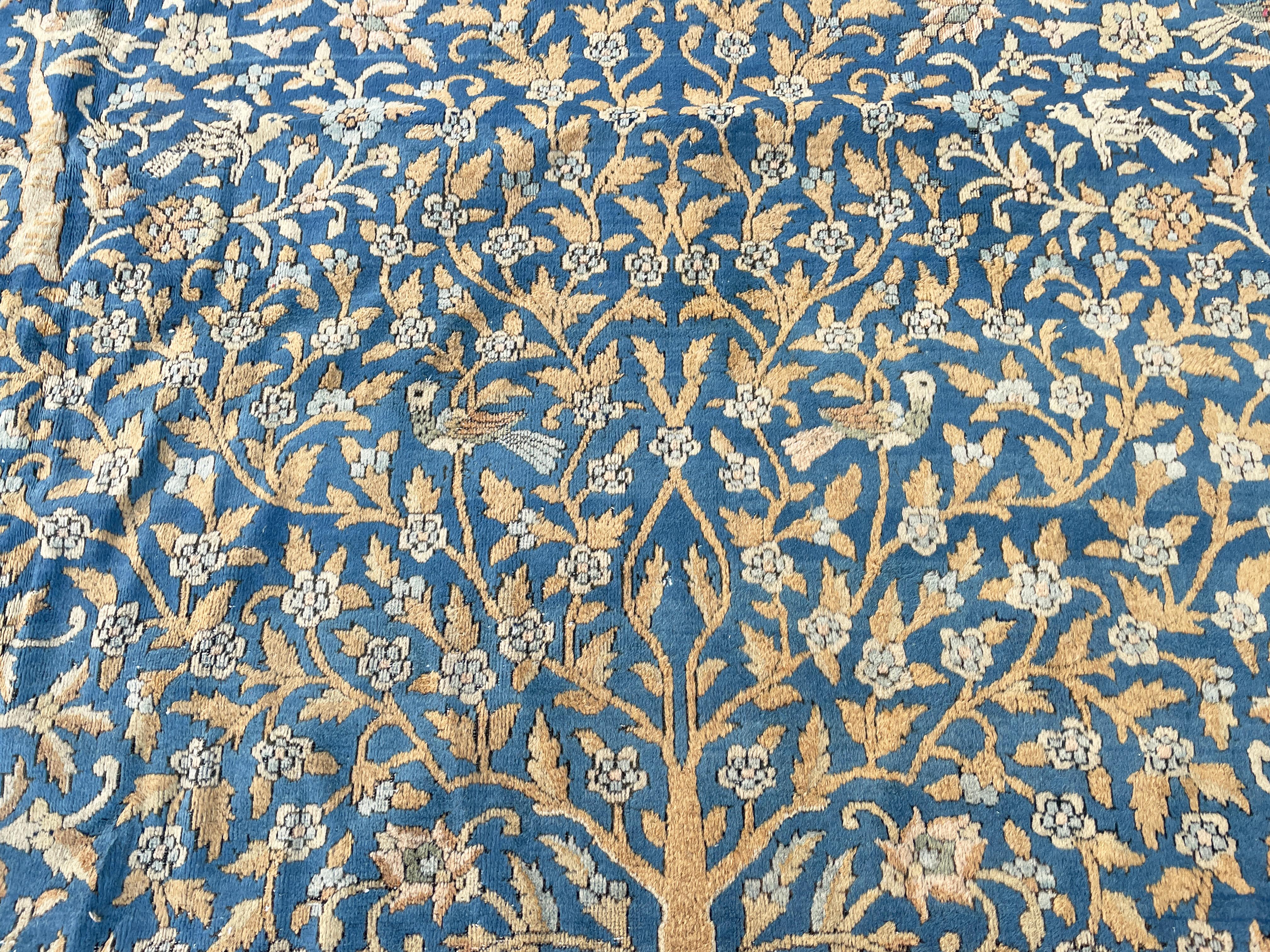 Antiker Indo Agra-Teppich, Der Wald (Handgewebt) im Angebot