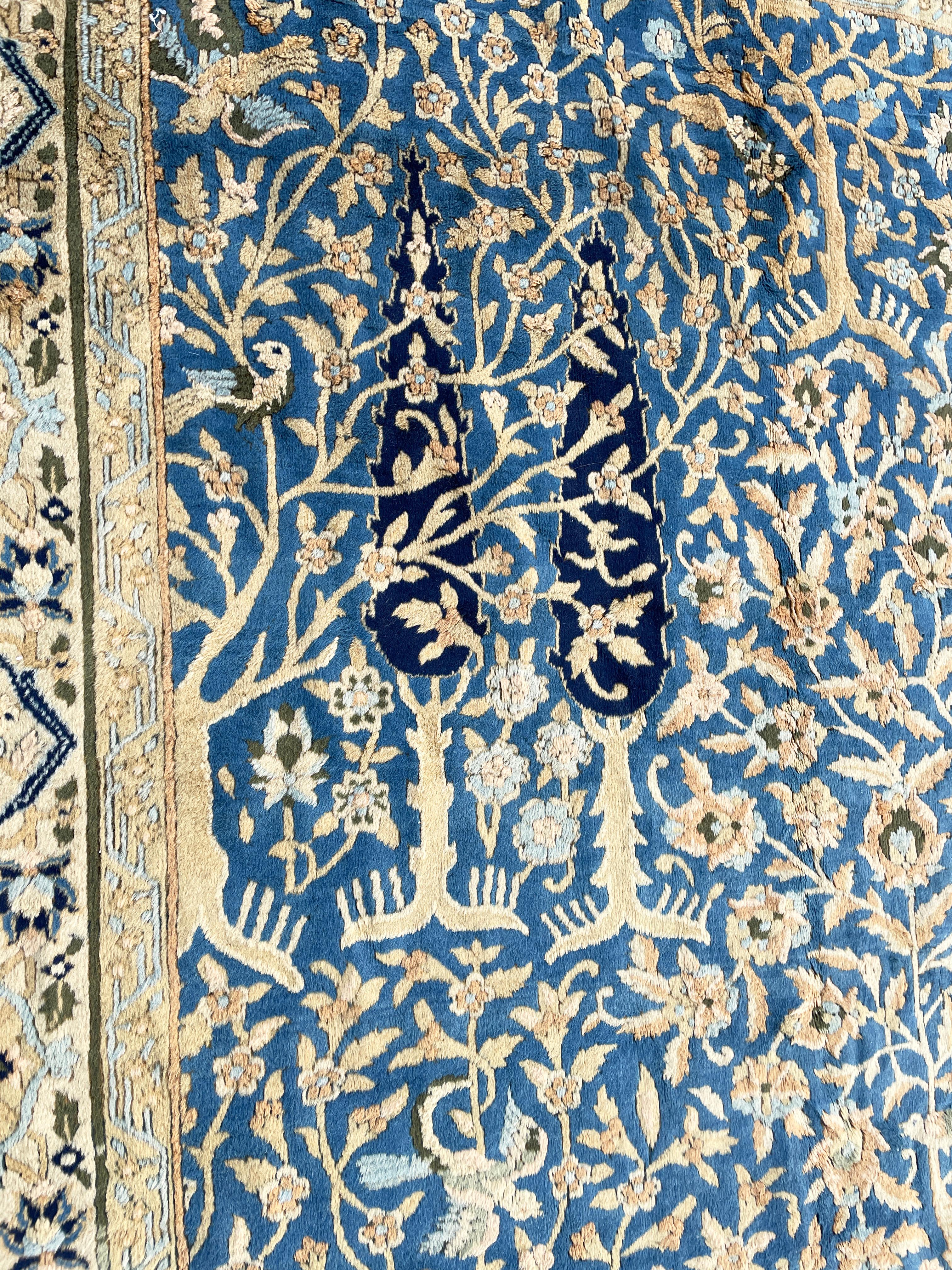 Antiker Indo Agra-Teppich, Der Wald im Angebot 1
