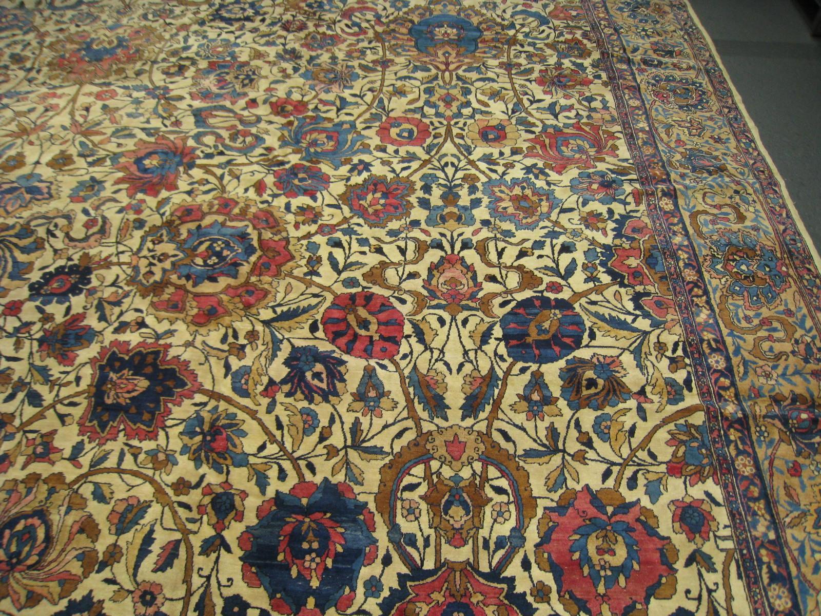 Antique Indo-Isfahan Carpet In Excellent Condition For Sale In Closter, NJ