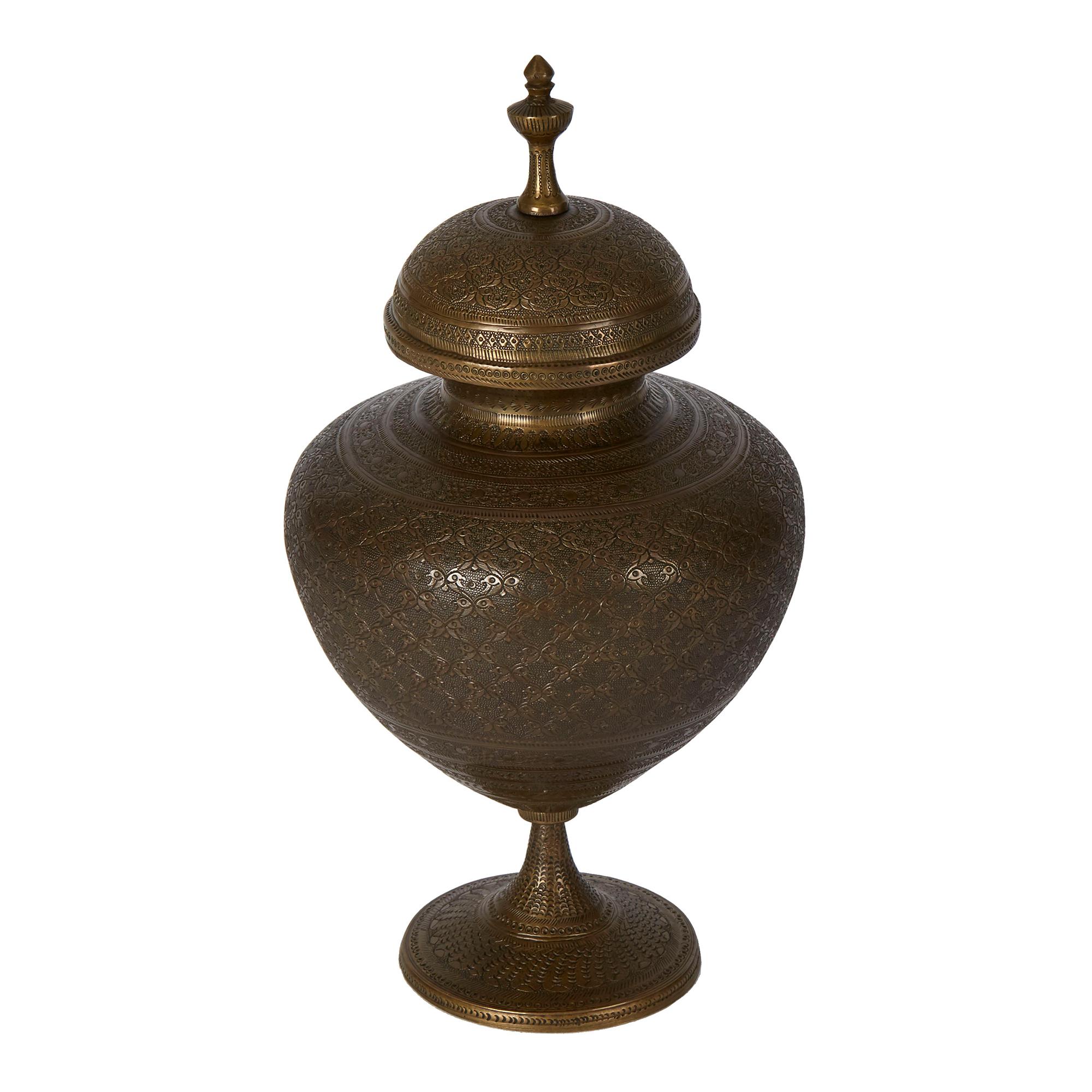 Antique Indo Persian Bronze Lidded Pedestal Vase, 19th Century In Good Condition In Bishop's Stortford, Hertfordshire