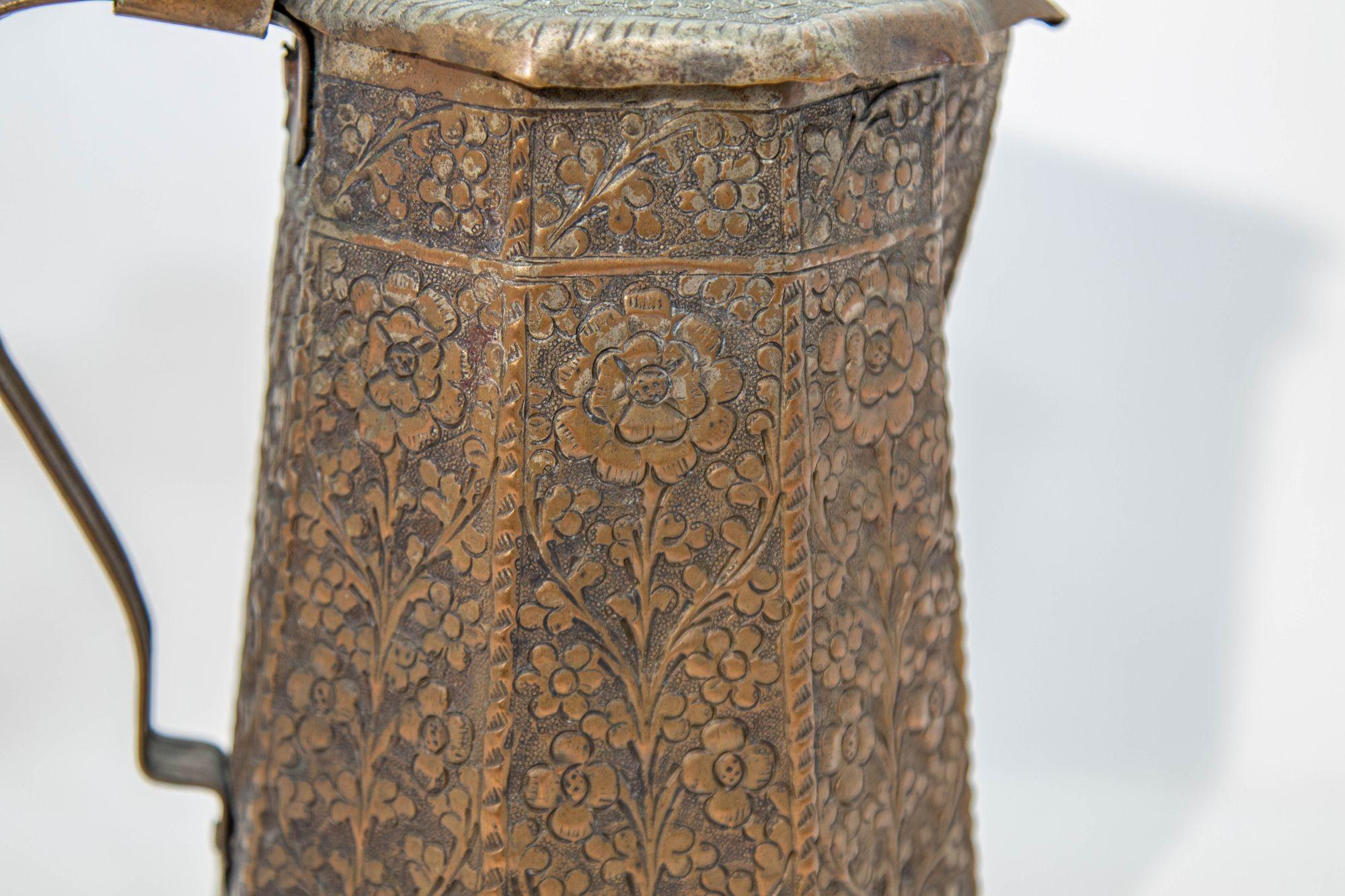 Antique Indo-Persian Copper TeaPot 19th Century For Sale 5