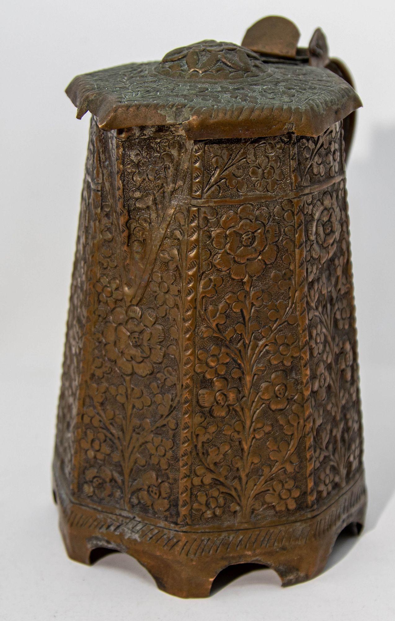 Antique Indo-Persian Copper TeaPot 19th Century For Sale 8