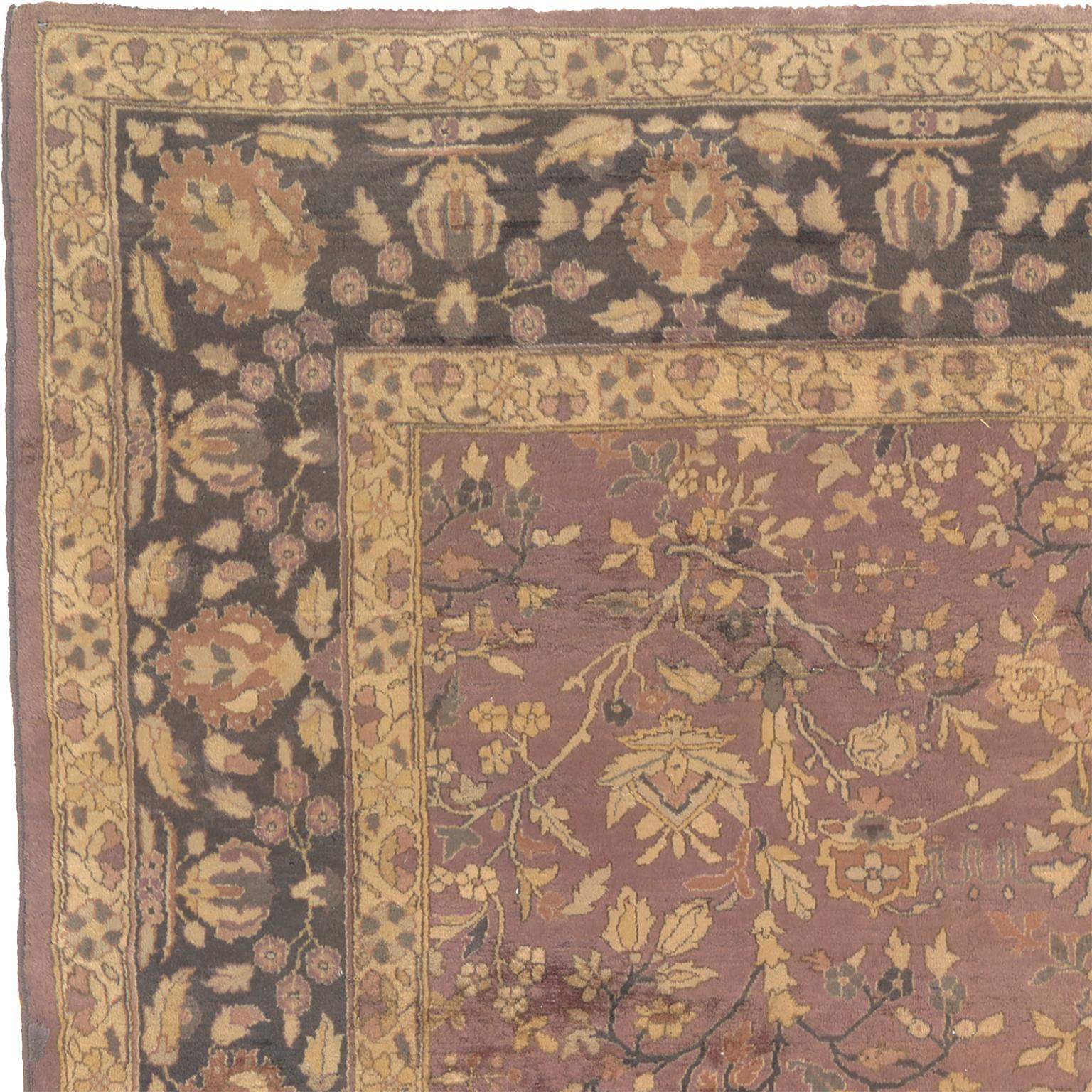 Antique Indo-Persian rug
India, circa 1920
Geometric design
11'9