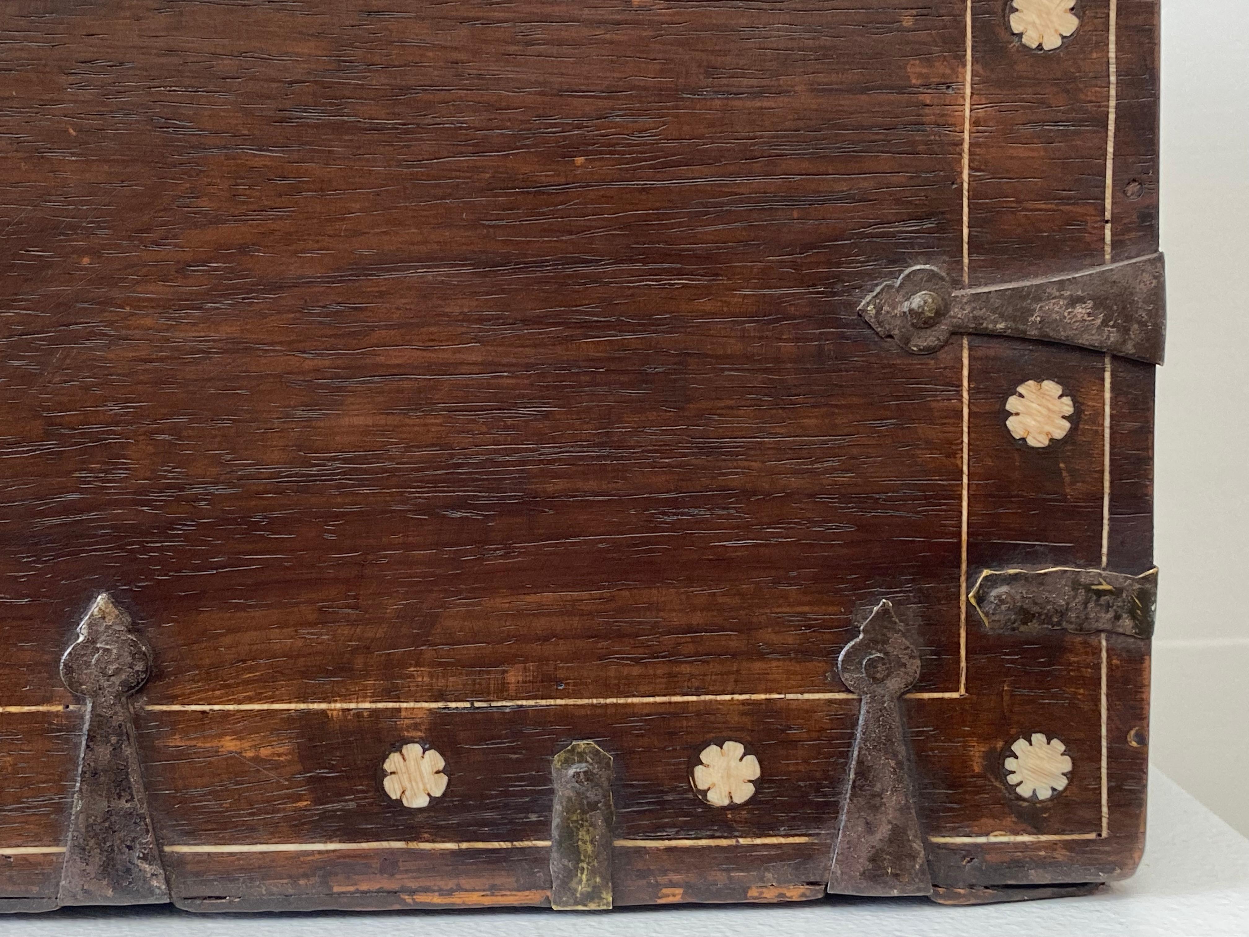 Antique Indo-Portuguese Table Cabinet For Sale 3