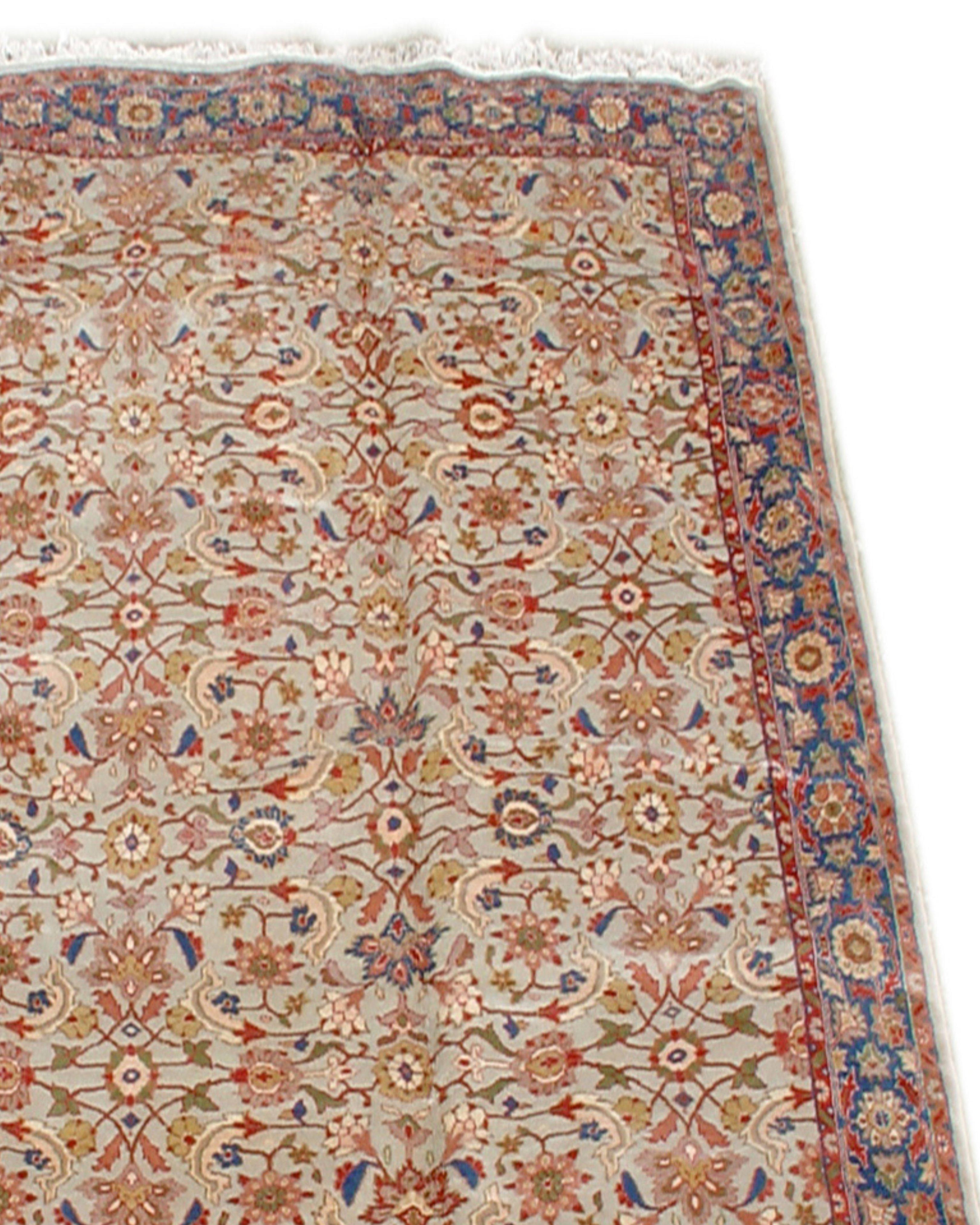 Antique Indo-Sultanabad Carpet, Late 20th Century

Additional Information:
Dimensions: 12'0
