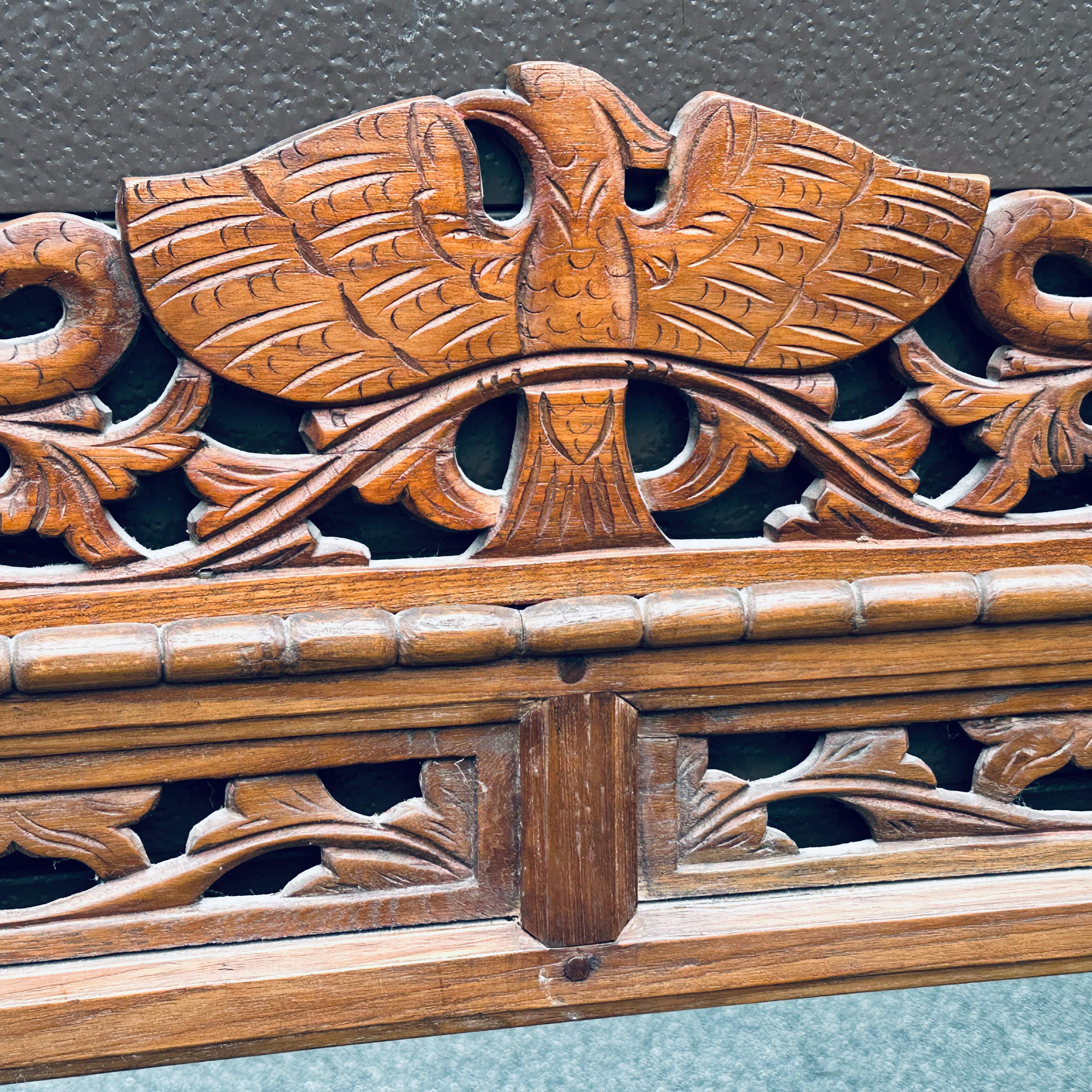 Antique Indonesian Hand Carved Teak Wall Mirror With Openwork In Good Condition For Sale In West Chester, PA