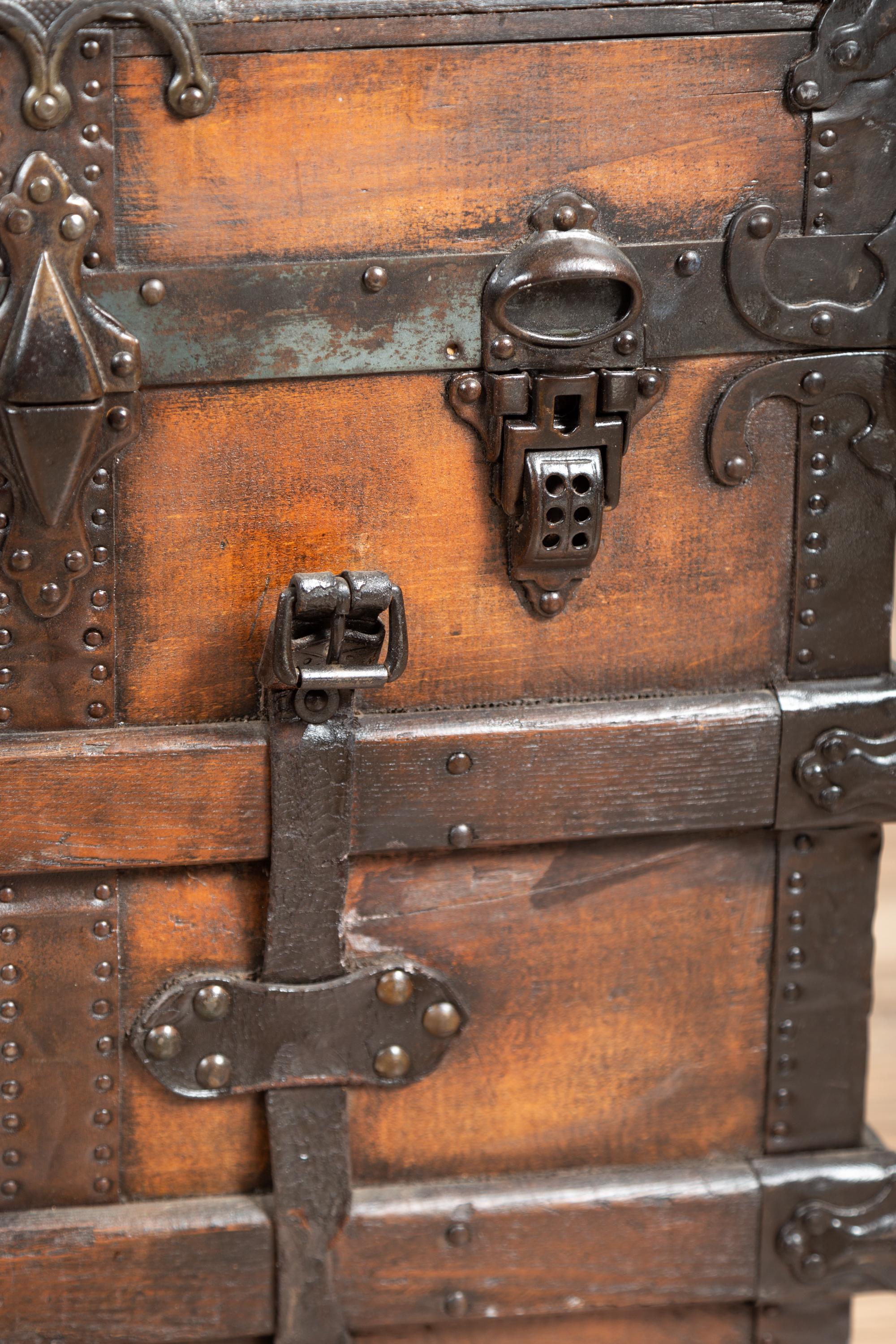 Antique Indonesian Travel Treasure Chest with Brown Patina and Leather Details In Good Condition In Yonkers, NY