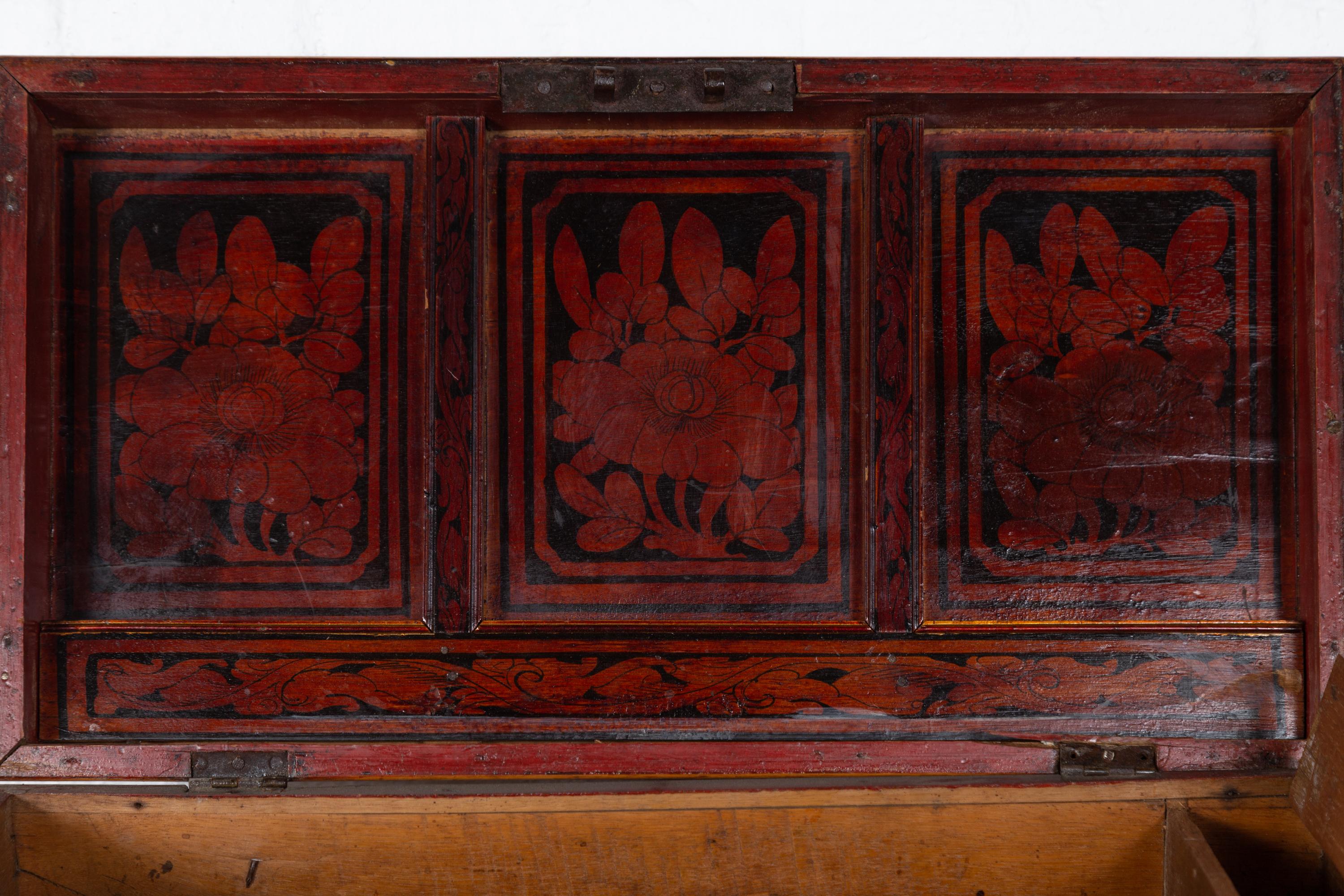 20th Century Antique Indonesian Wood Decorative Box with Inner Red and Black Lacquered Decor For Sale
