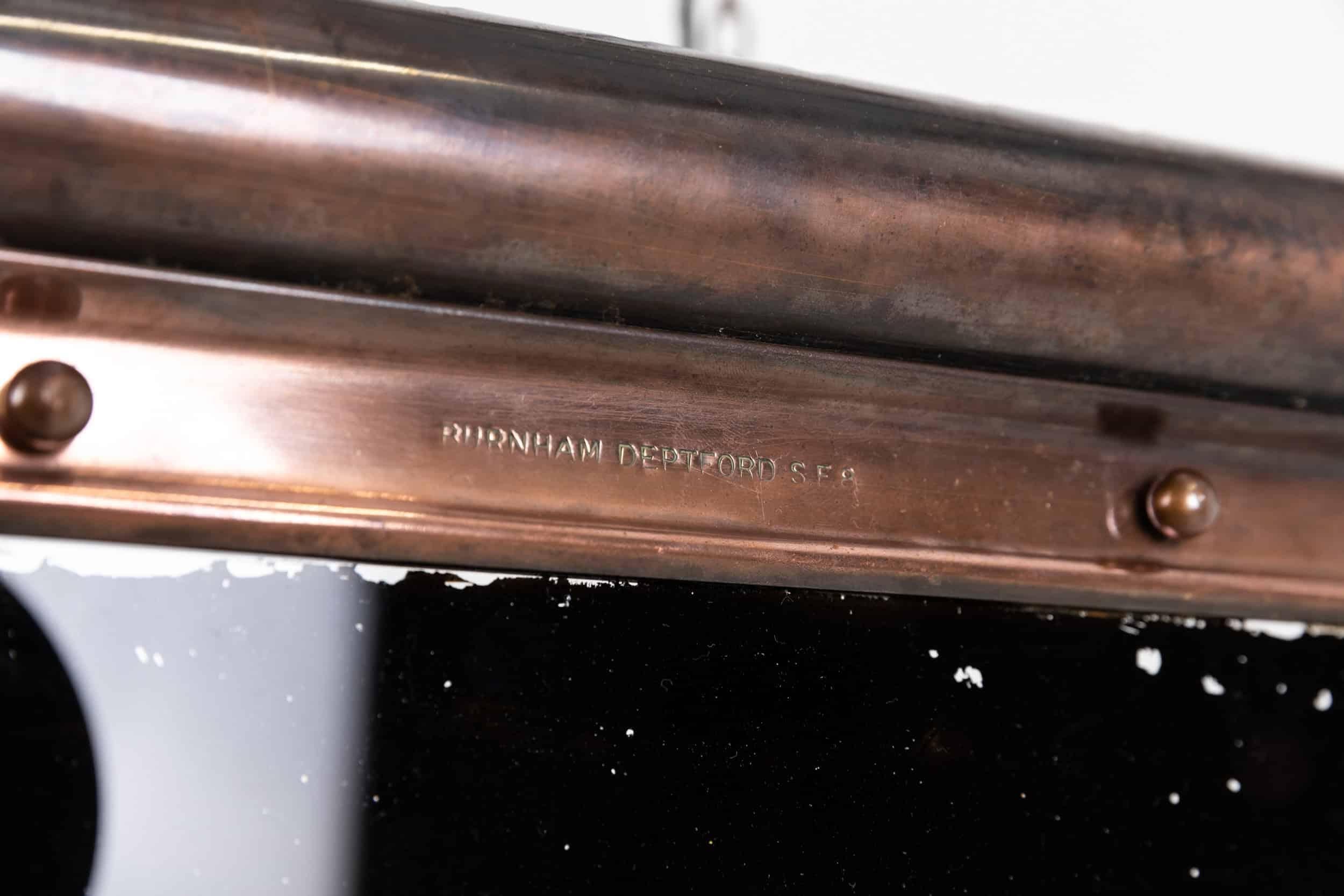 Realizzato con acquaforte Antico cartello illuminato di toilette industriale e maschile in ottone Art Deco, C.C. 1920 in vendita