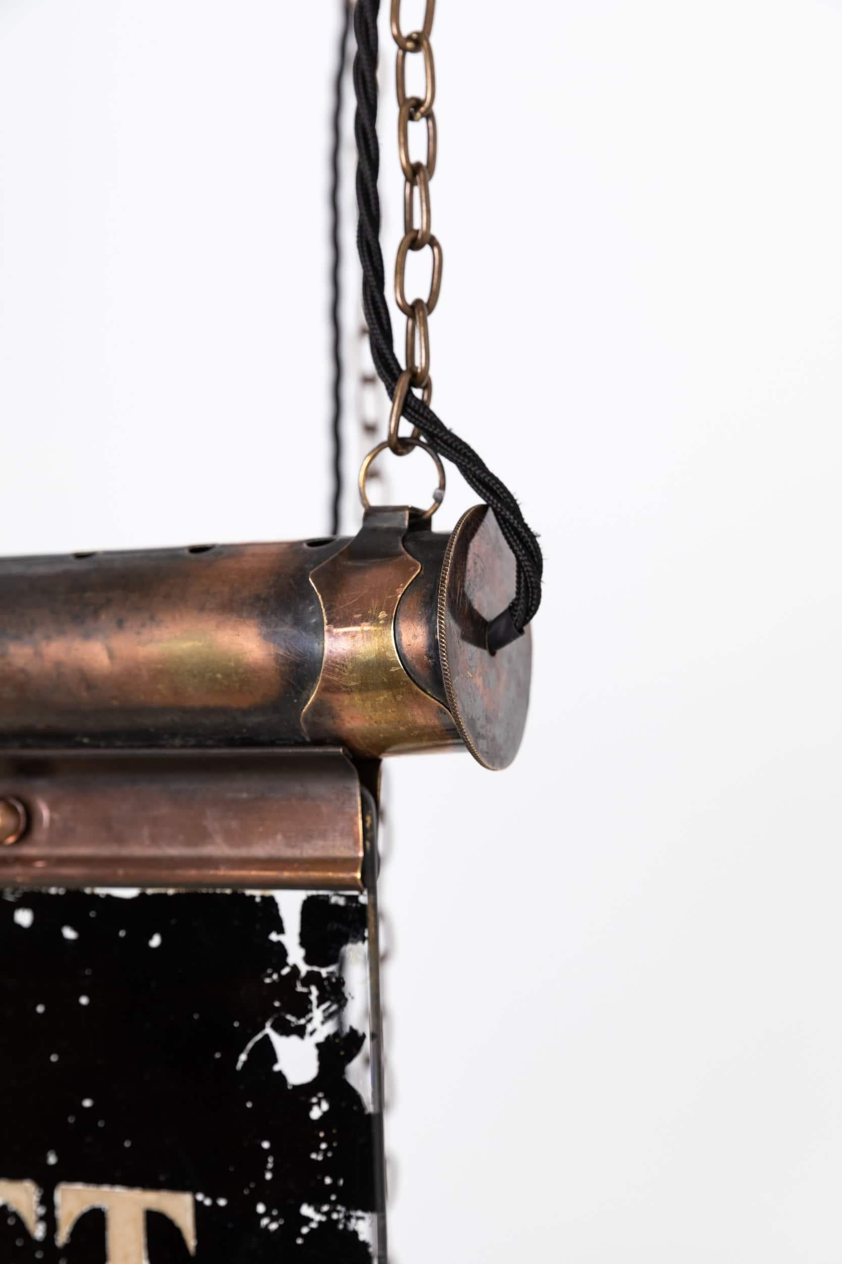 XX secolo Antico cartello illuminato di toilette industriale e maschile in ottone Art Deco, C.C. 1920 in vendita