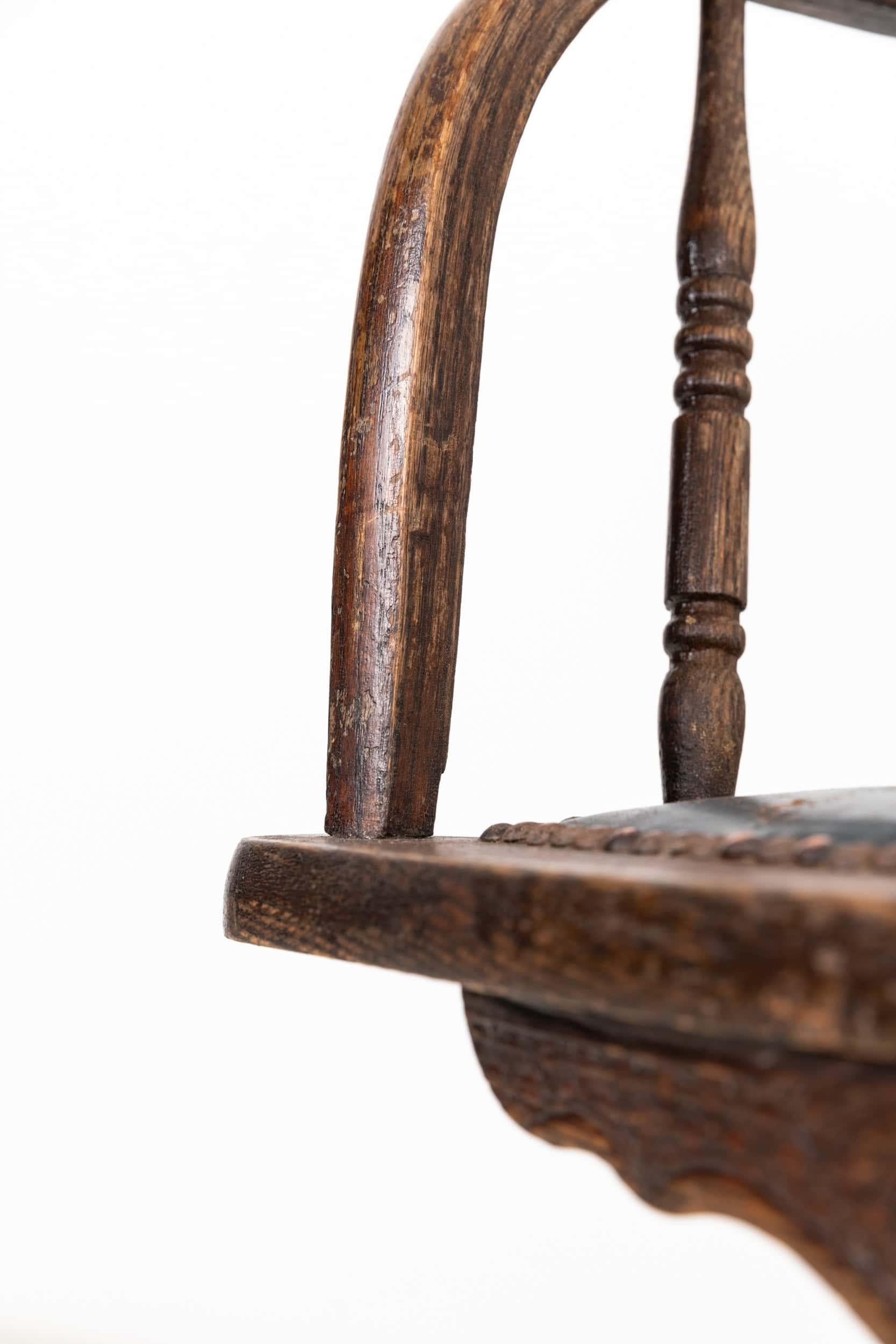 Art déco Antique Industrial Art Deco Oak Framed Adjustable Swivel Desk Chair, c.1940 en vente