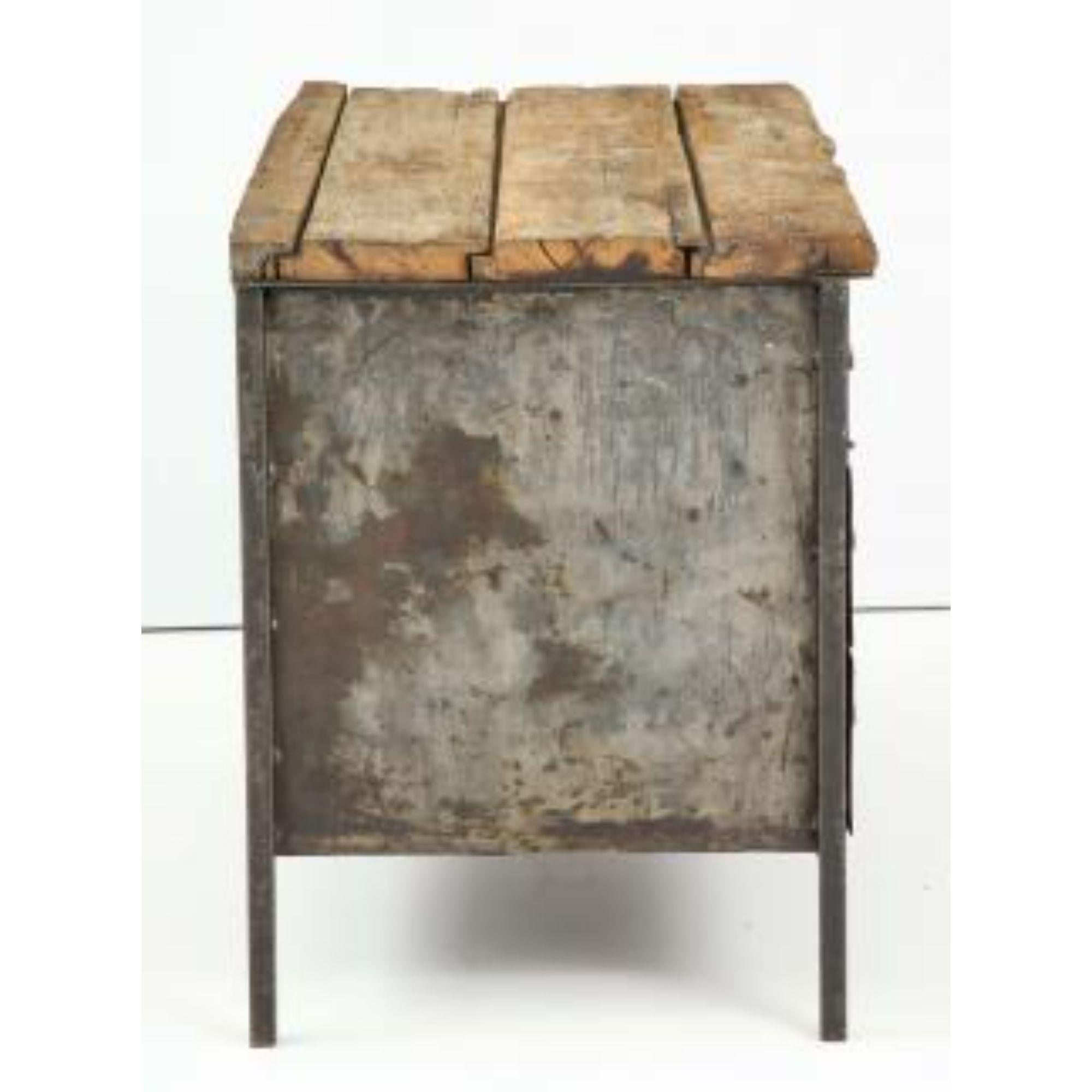 19th Century Antique Industrial Chest of Drawers in Metal and Chunky Wood Top, circa 1900 For Sale