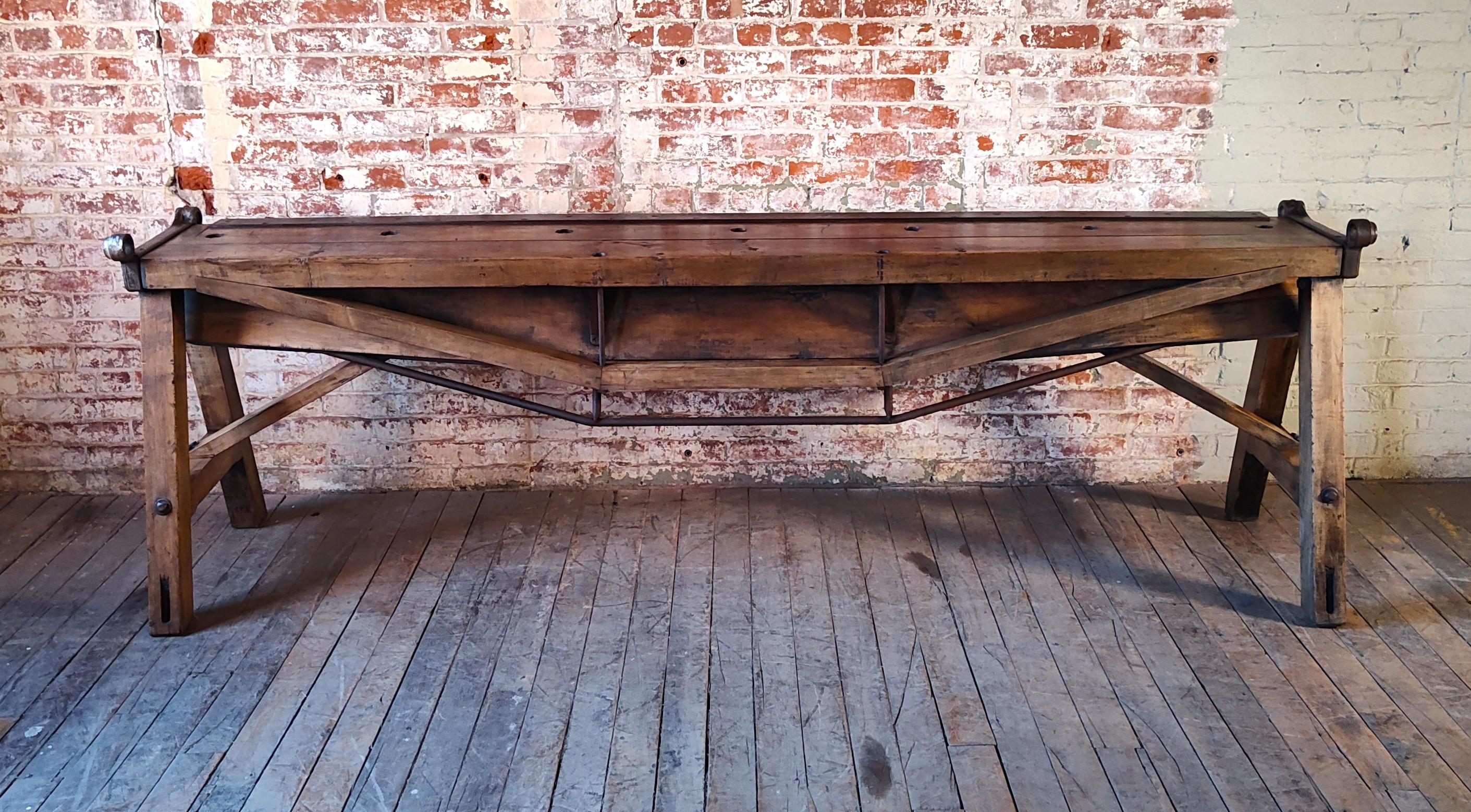Console/table de canapé industrielle ancienne Bon état - En vente à Oakville, CT