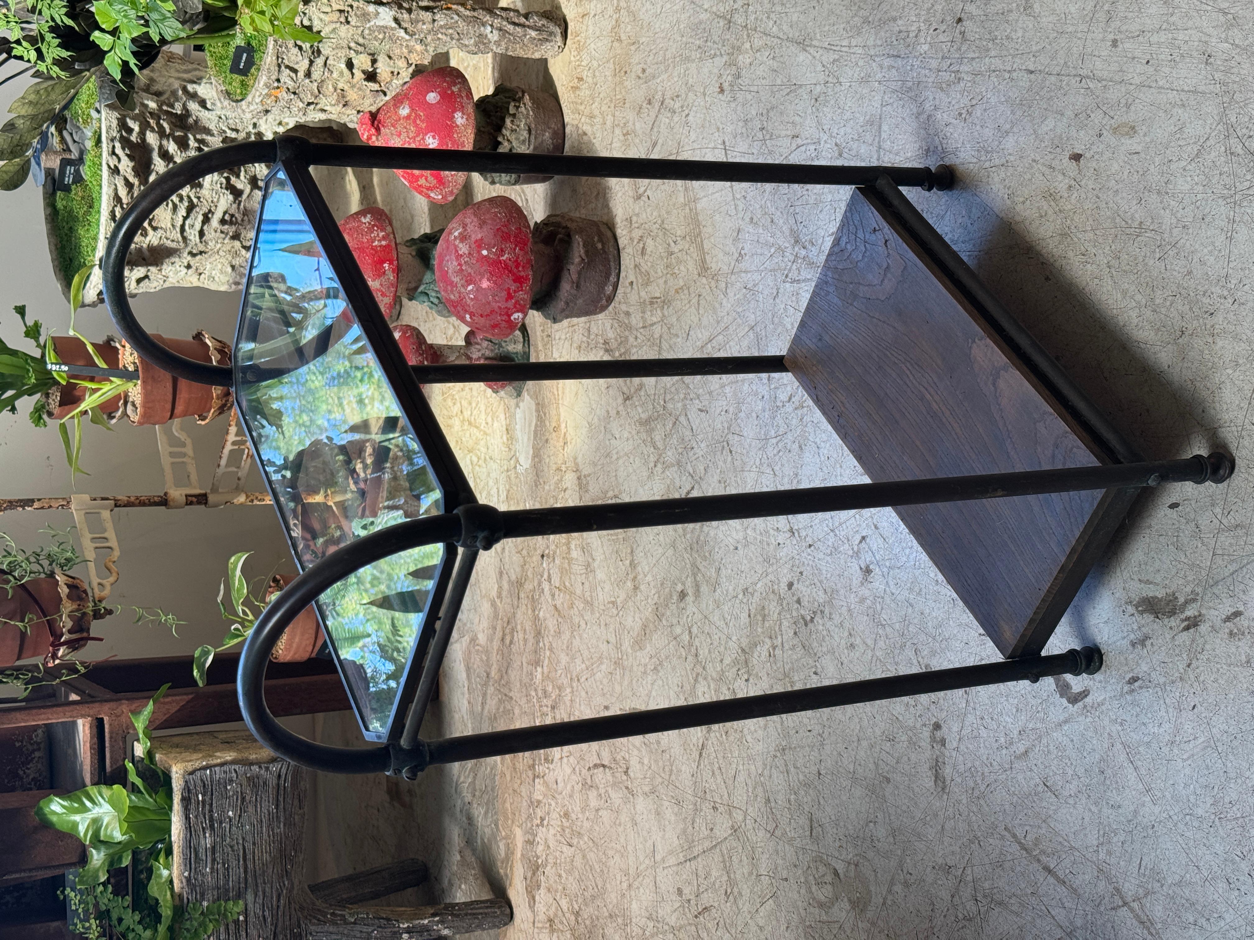 Entrada Industrial Antigua de Cobre y Cristal con Estante de Madera en Bueno estado para la venta en West Hollywood, CA