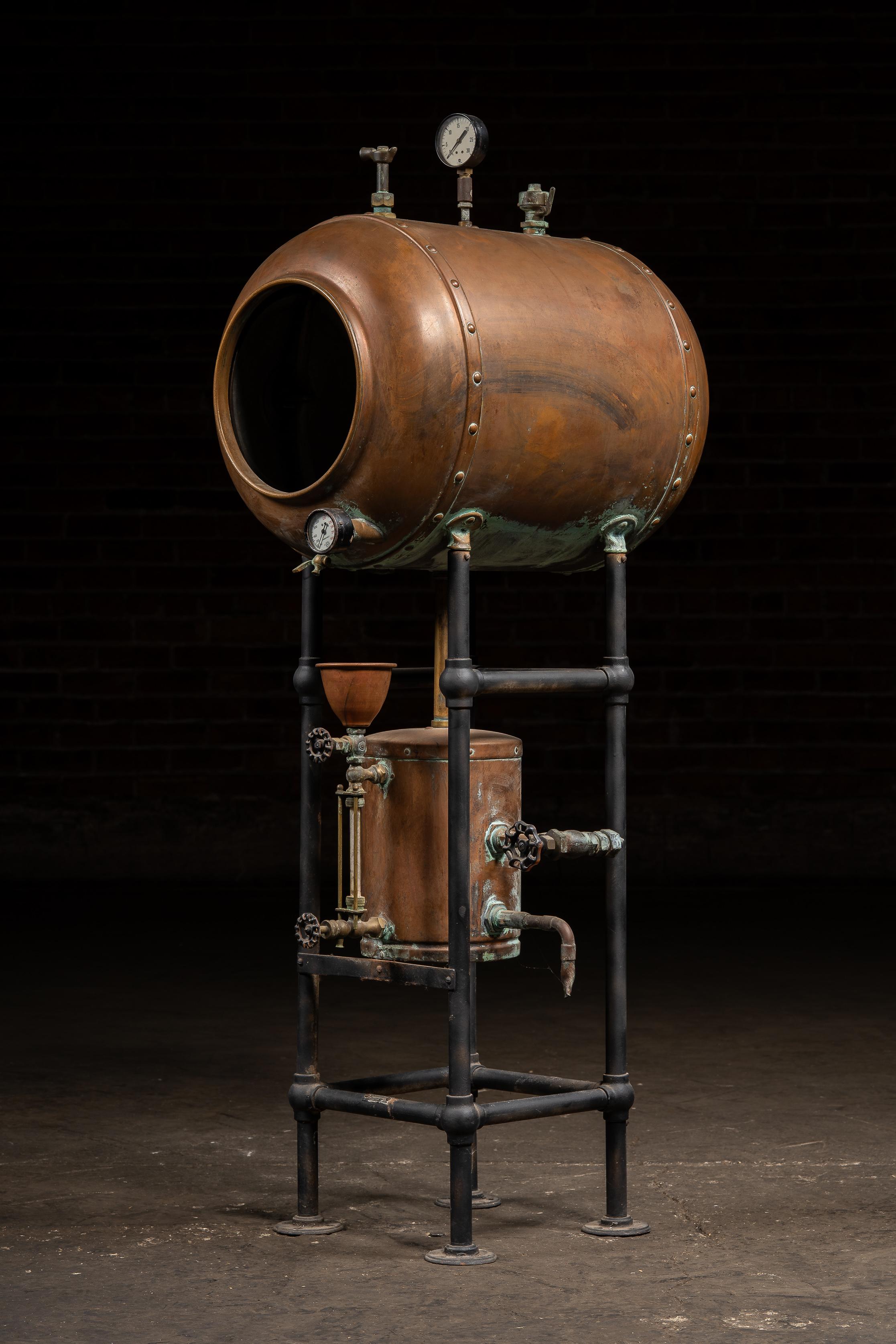 Appareil industriel ancien en cuivre pour réservoirs sous pression Bon état - En vente à Dekalb, IL