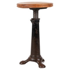 Antiker industrieller früher Klauenfuß-Hocker aus Simanco-S Singer-Fabrik, um 1900